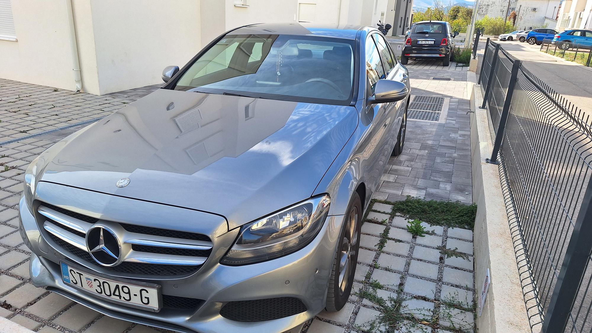 Prodajem Mercedes benz C200 d 2015., fotografija 2