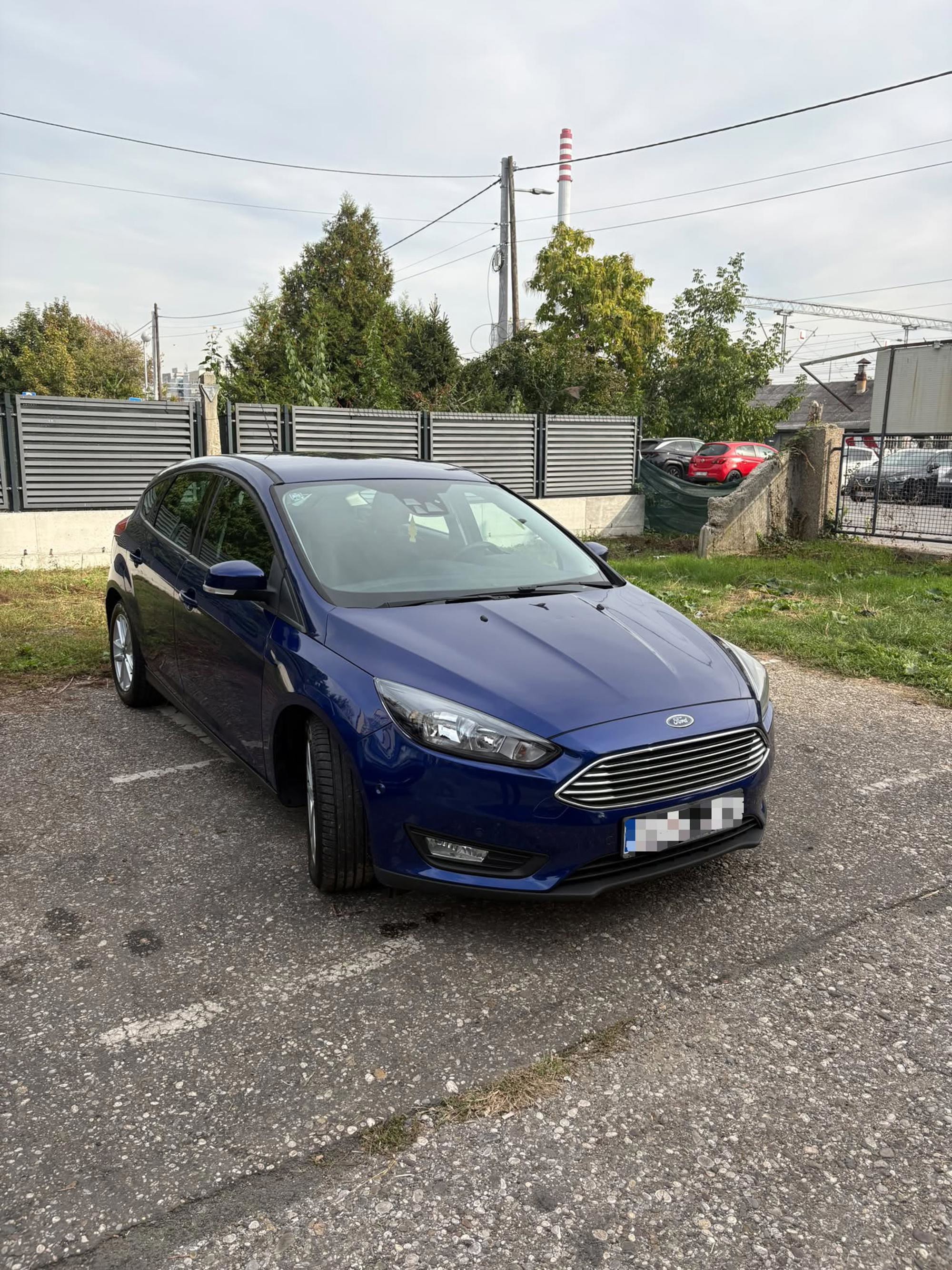 Ford Focus 1.0 Ecoboost (2015) samo 122500 KM, reg. do 6/2027 + dvije zimske gume, fotografija 2