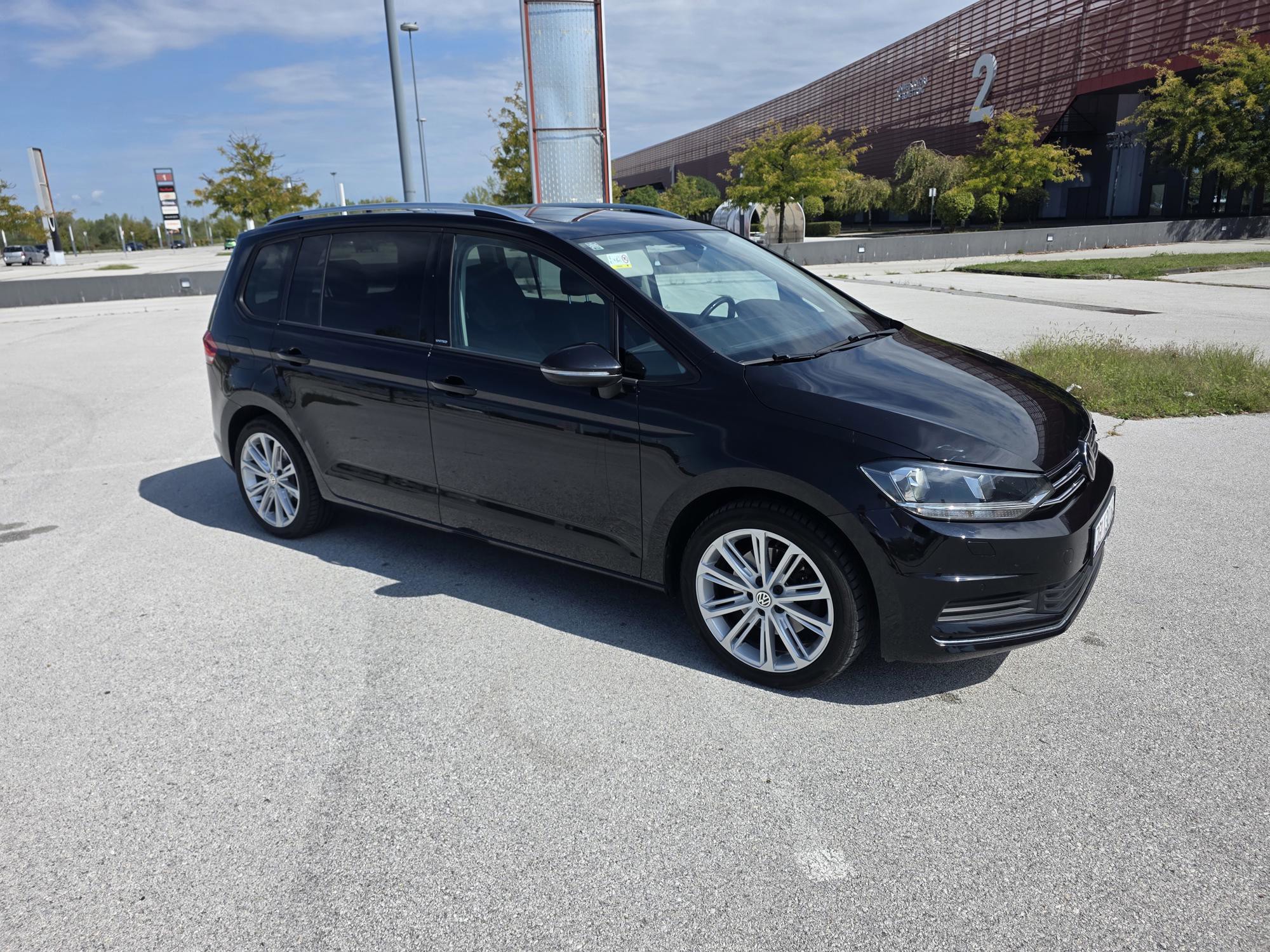 Vw touran 7 sjedala, fotografija 3