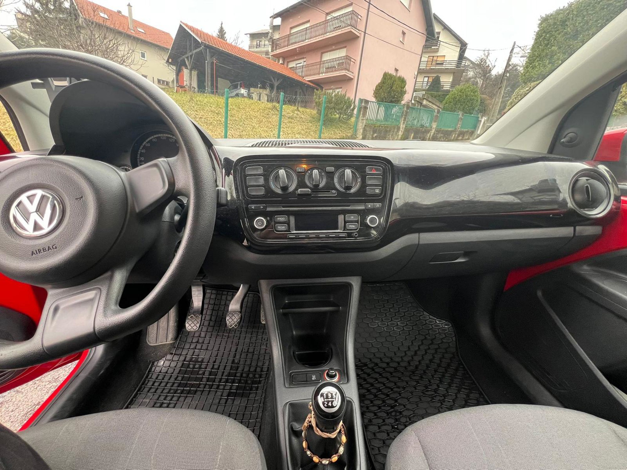 VW UP! 1.0 MOVE UP! – ODLIČAN, GRADSKI, ŠTEDLJIV, fotografija 3