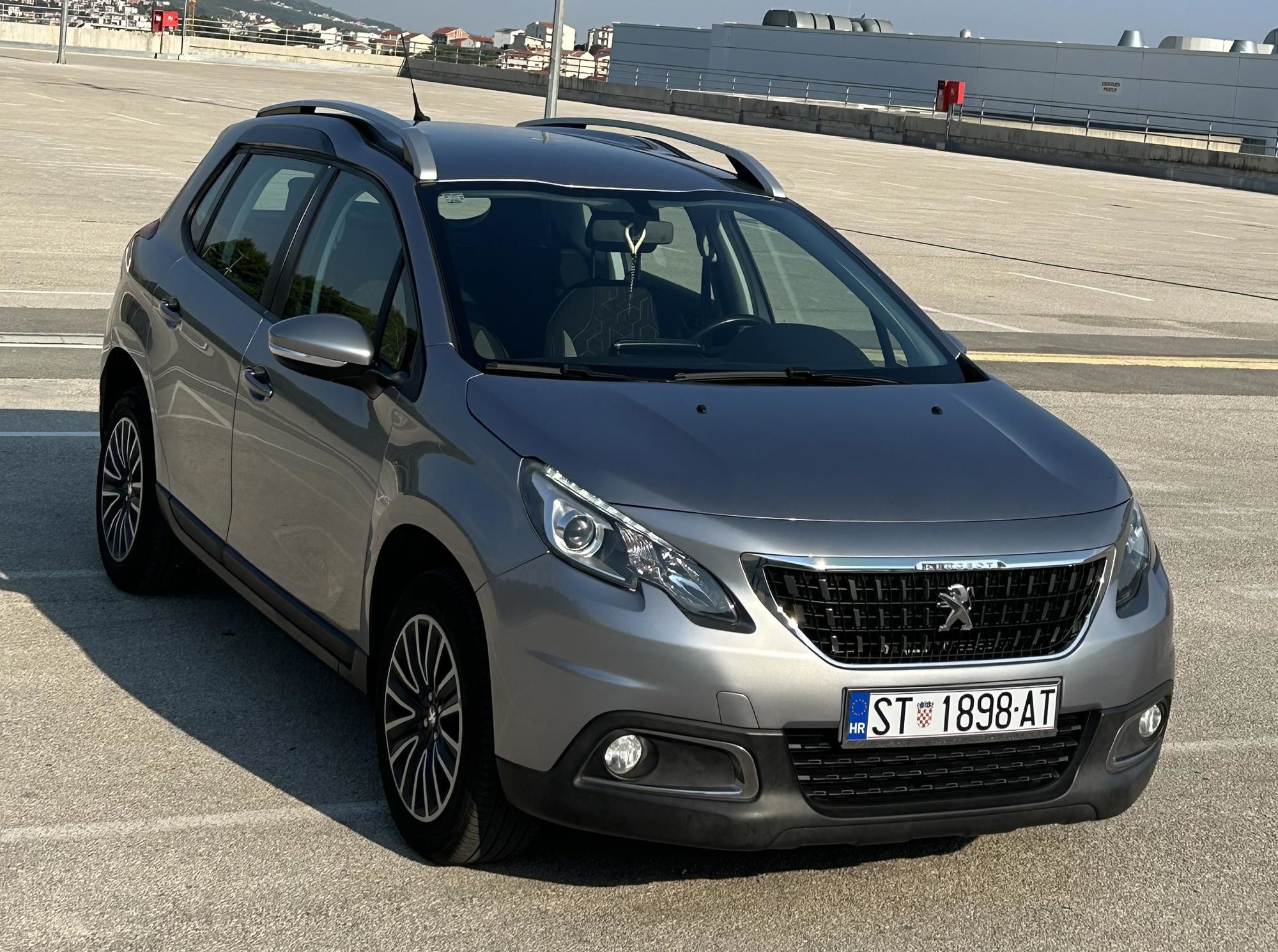 Peugeot 2008 1,5 BlueHDI, fotografija 2