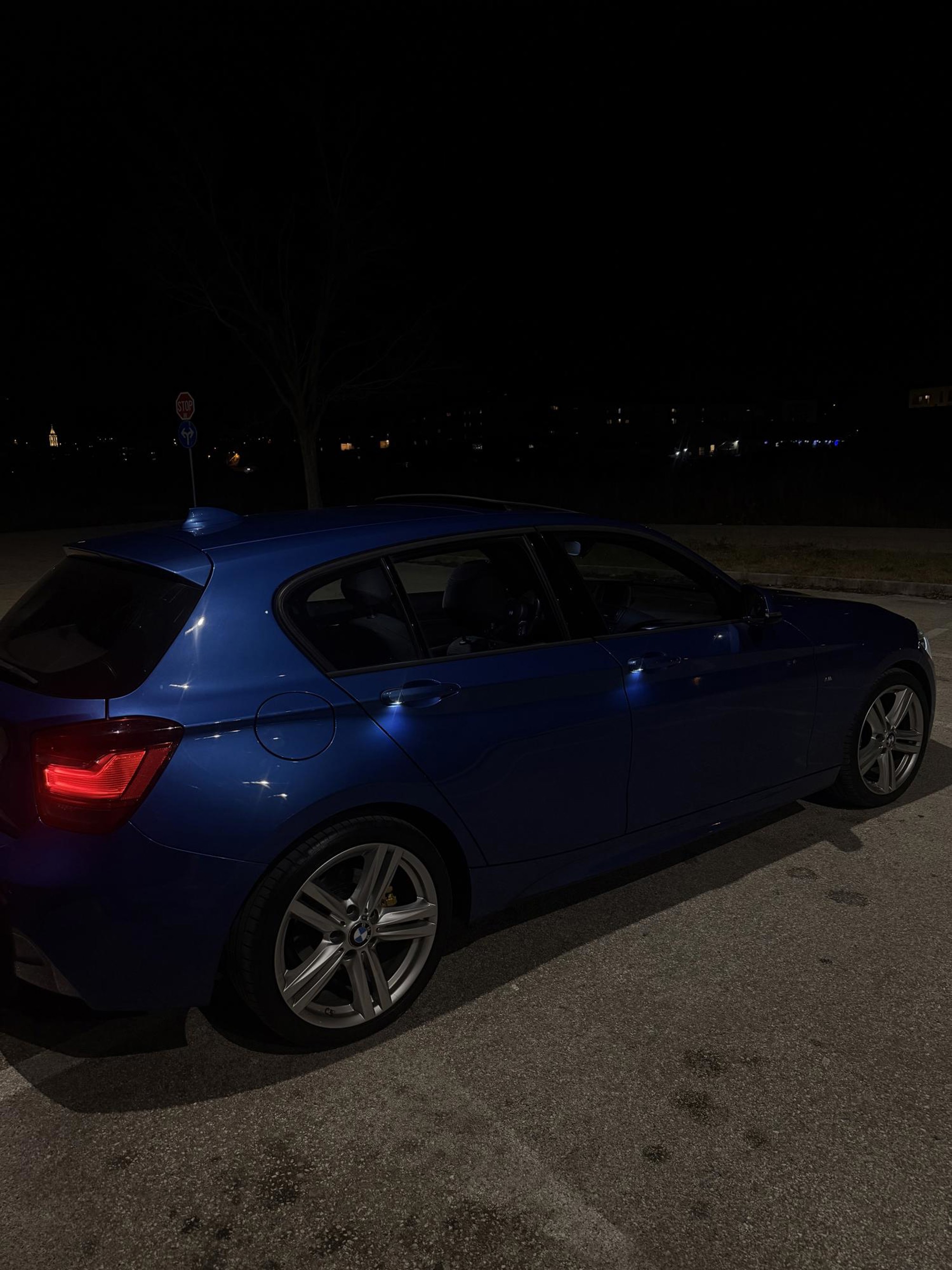 BMW F20 M Paket • Šiber, Estoril Blue • TOP Stanje, fotografija 3