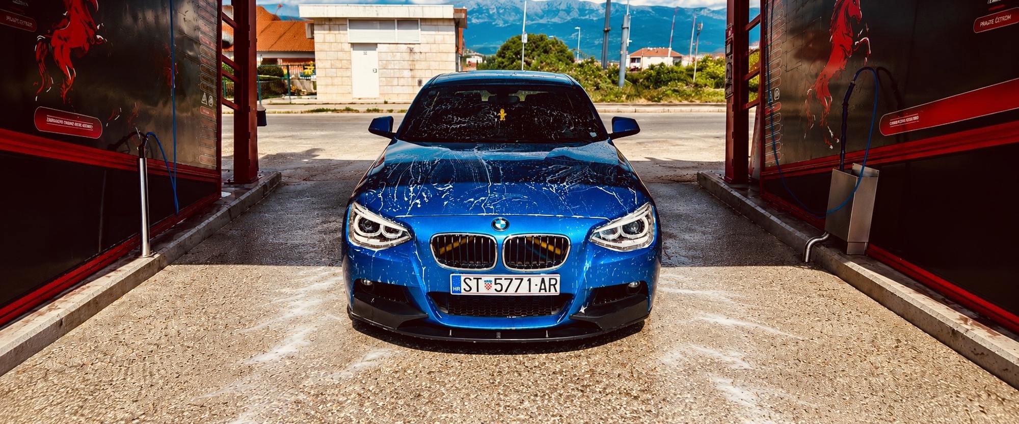 BMW F20 M Paket • Šiber, Estoril Blue • TOP Stanje, fotografija 1