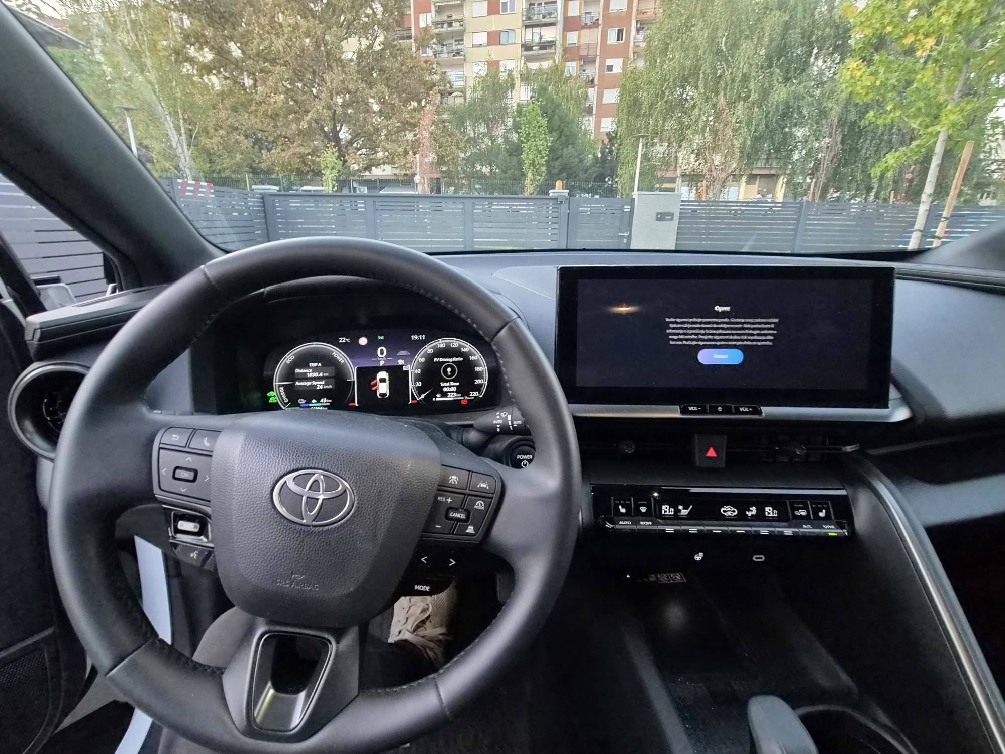 Toyota C-HR 2.0 Cool plug in hybrid, pogled izvana - slika 3