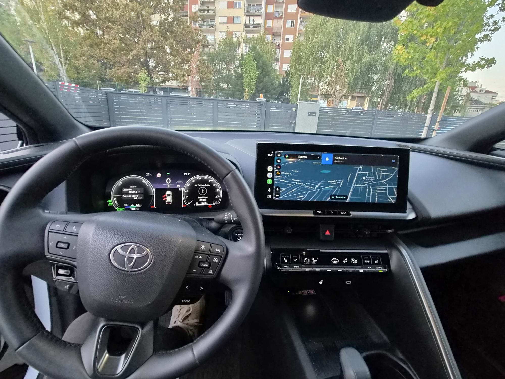 Toyota C-HR 2.0 Cool plug in hybrid, pogled izvana - slika 1
