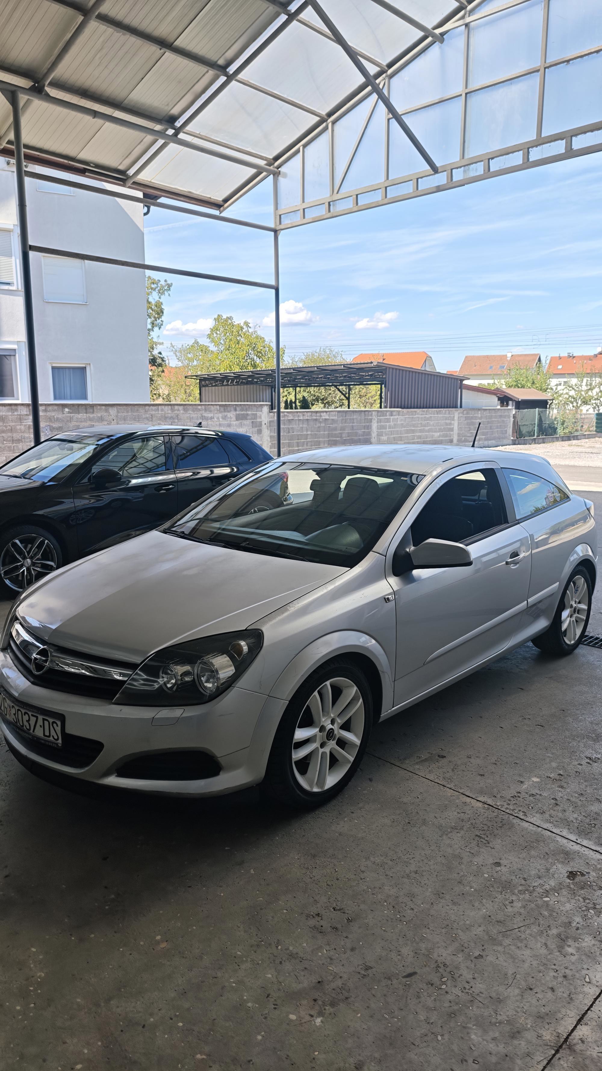 Astra gtc 1.4, fotografija 3