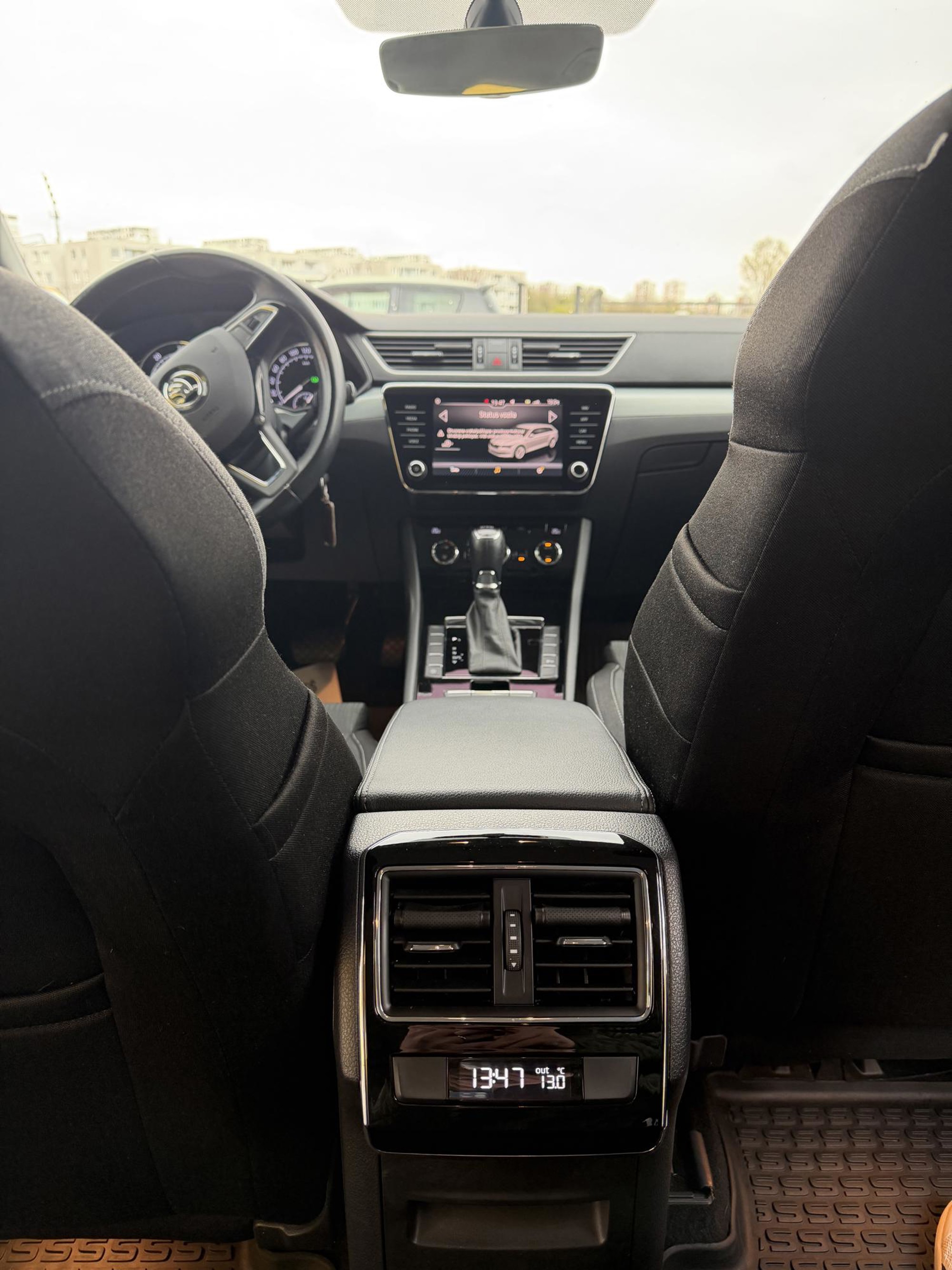 Škoda Superb Combi 2.0 TDI / DSG / 2019, fotografija 3