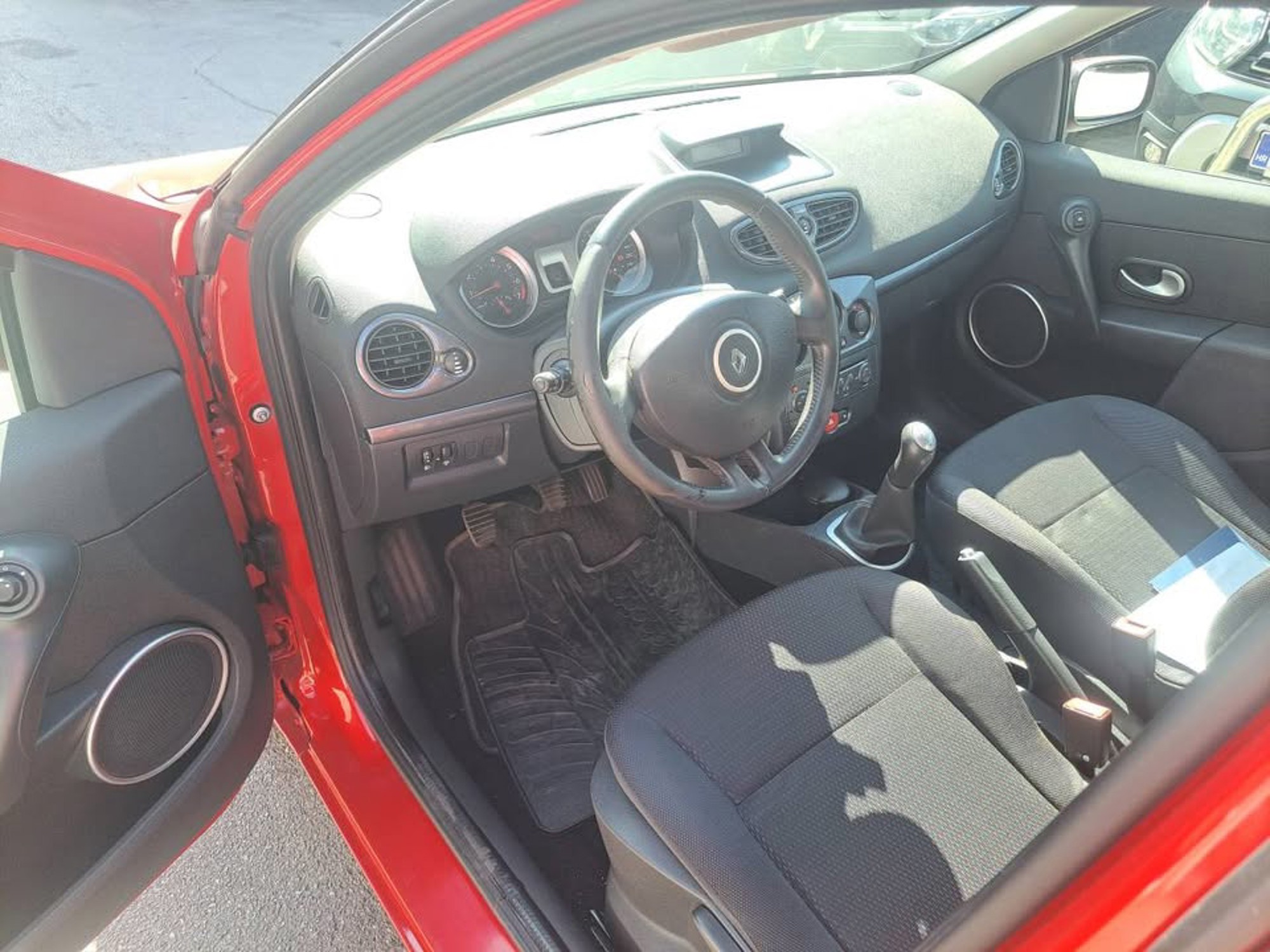 RENAULT CLIO 3 , 1 VLASNIK, KLIMA, 1.2 16V 2008G, fotografija 3