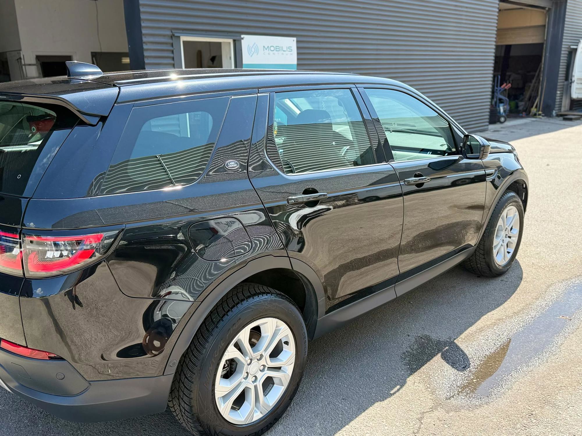 Land Rover Discovery Sport 2.0. - 2021. godina, registriran godinu dana (09./2027), vozilo u PDVu, fotografija 3