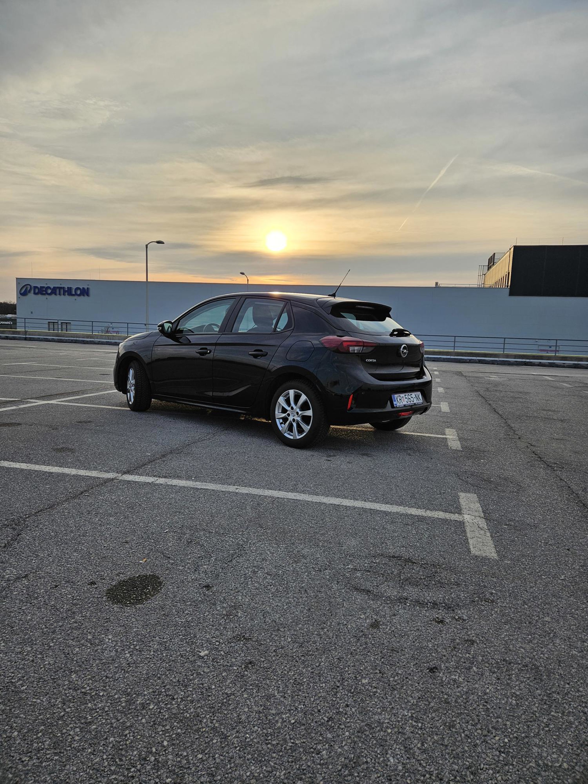 Opel Corsa Edition 1.2, fotografija 2