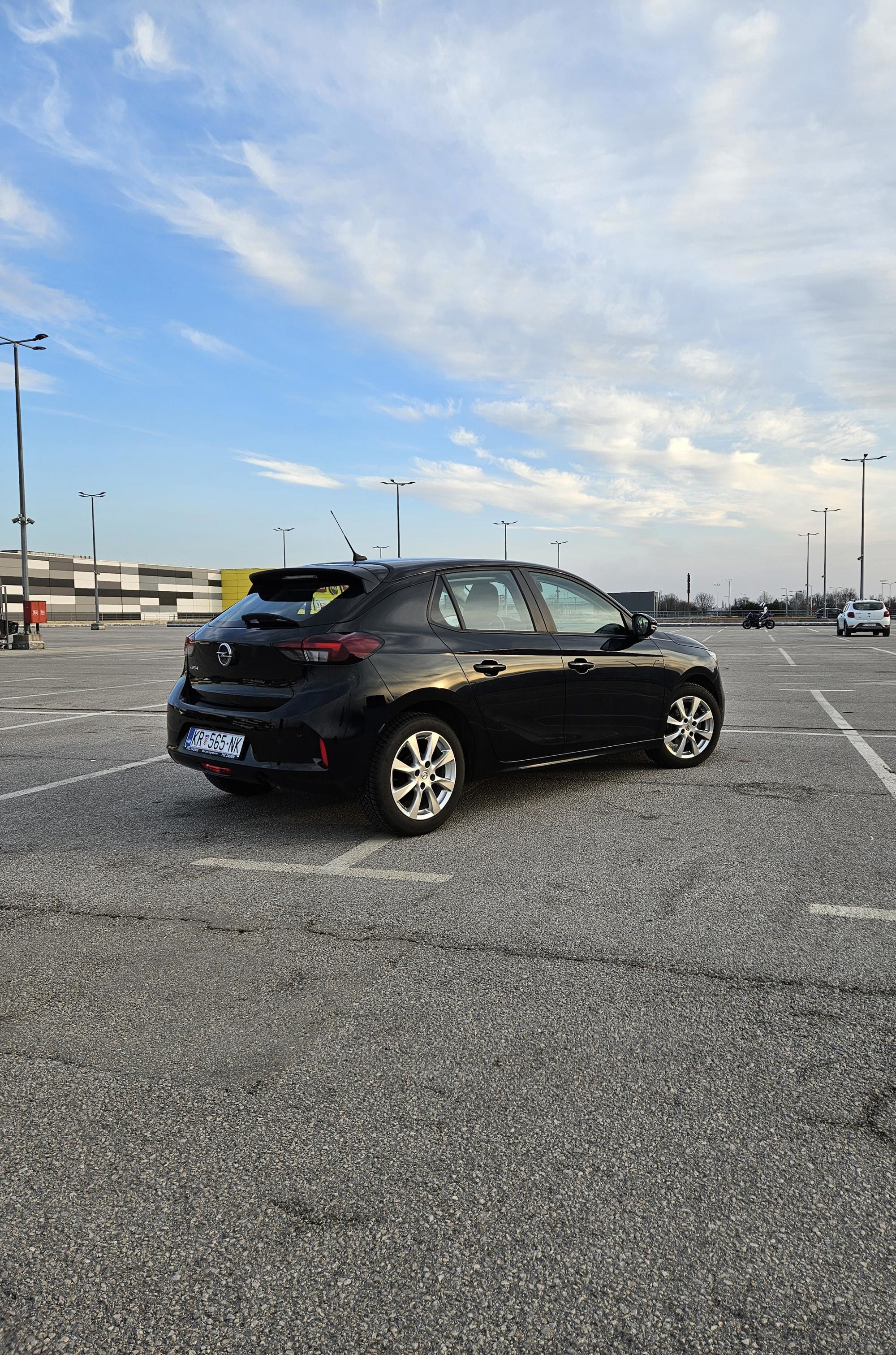 Opel Corsa Edition 1.2, fotografija 4