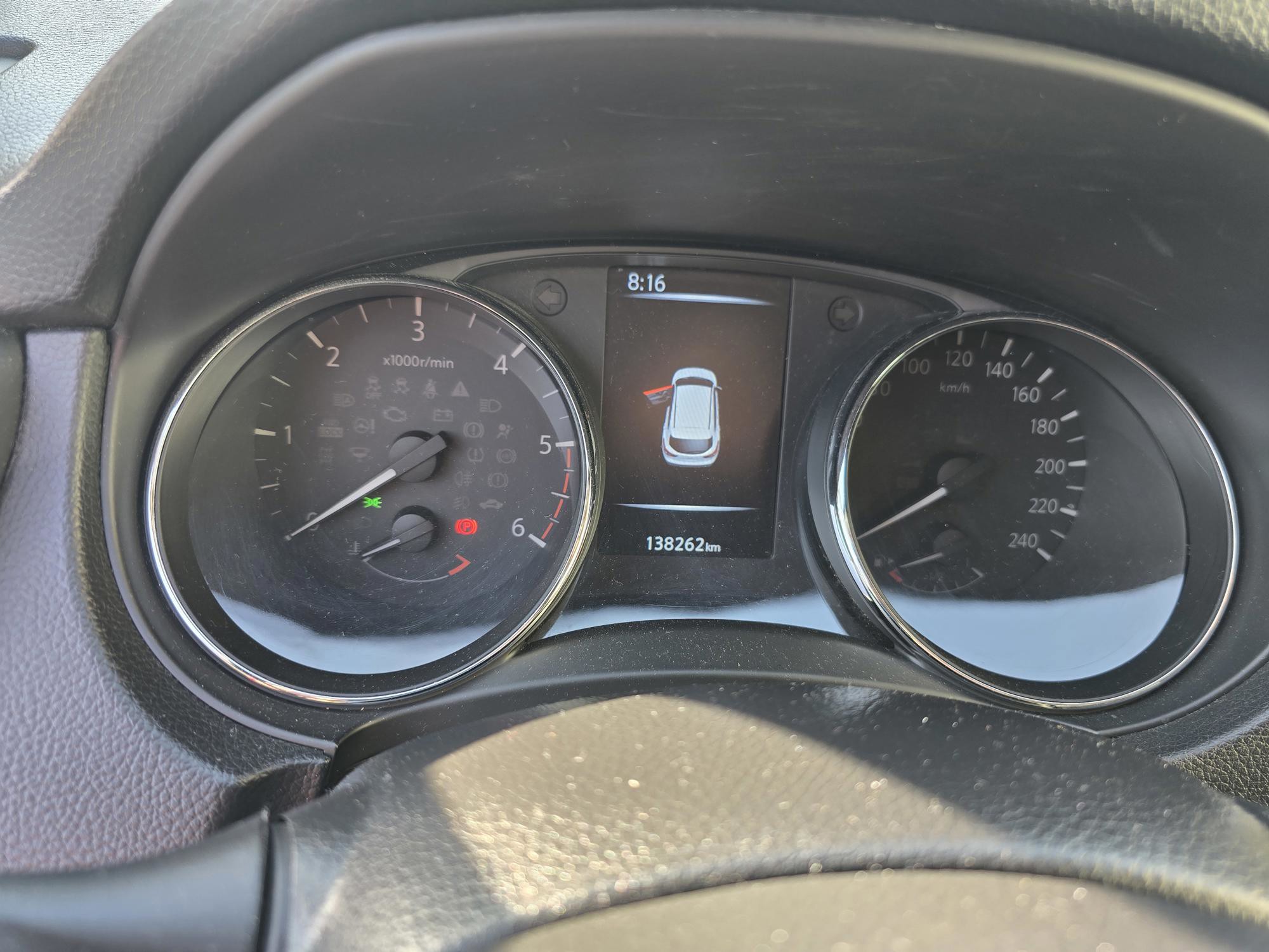 Nissan Qashqai 1.6 dci Tekna full oprema. Autimatik, fotografija 4