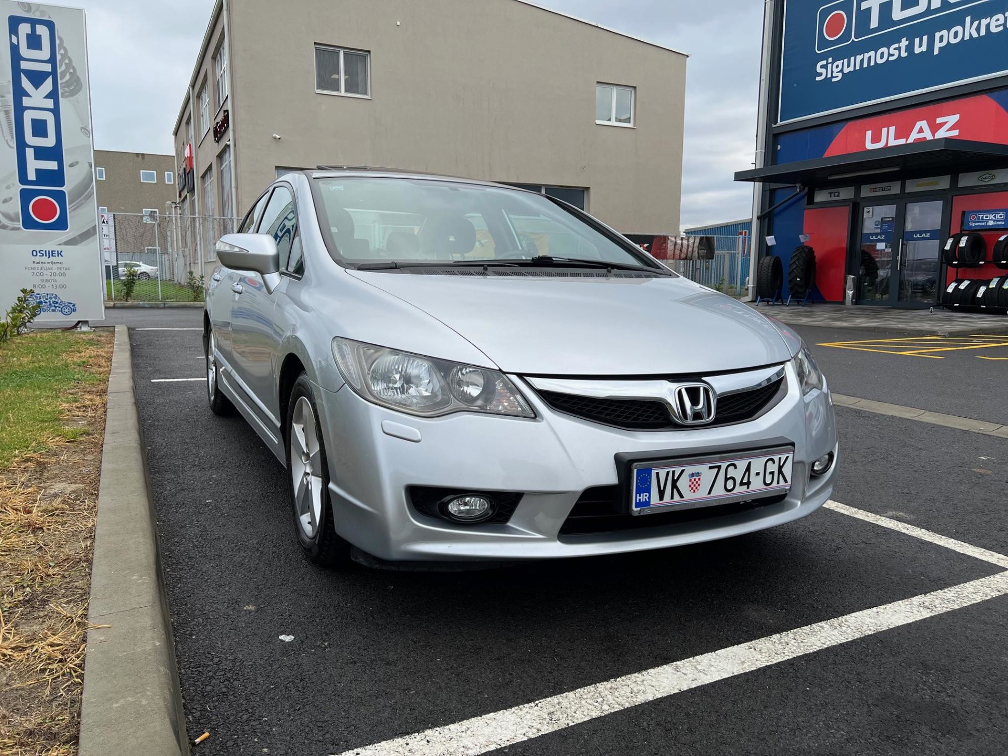 Honda Civic 1.8 i-VTEC | 2011. | 134.000 km, fotografija 2