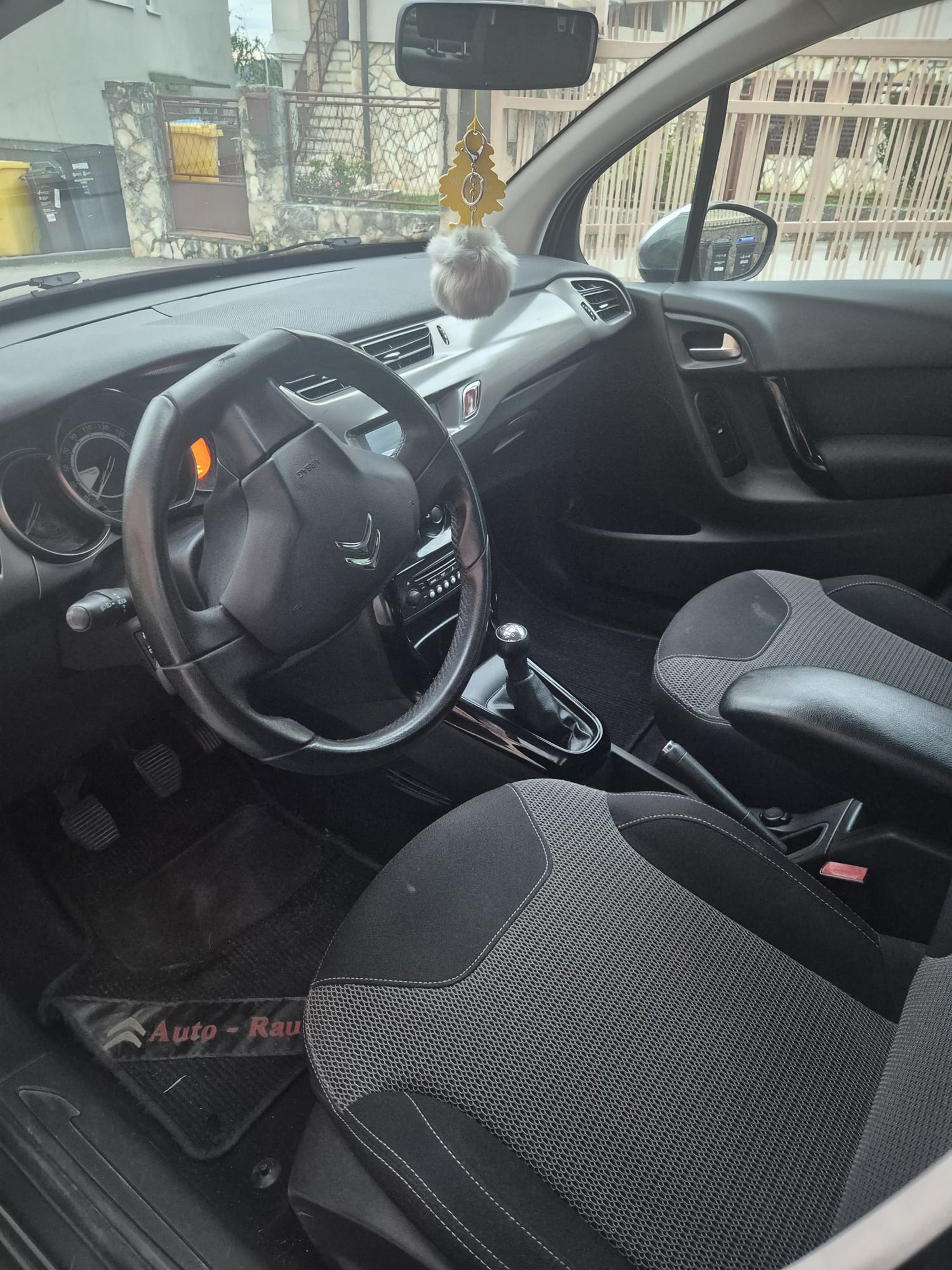 Citroën C3 1,2 VTi, fotografija 15