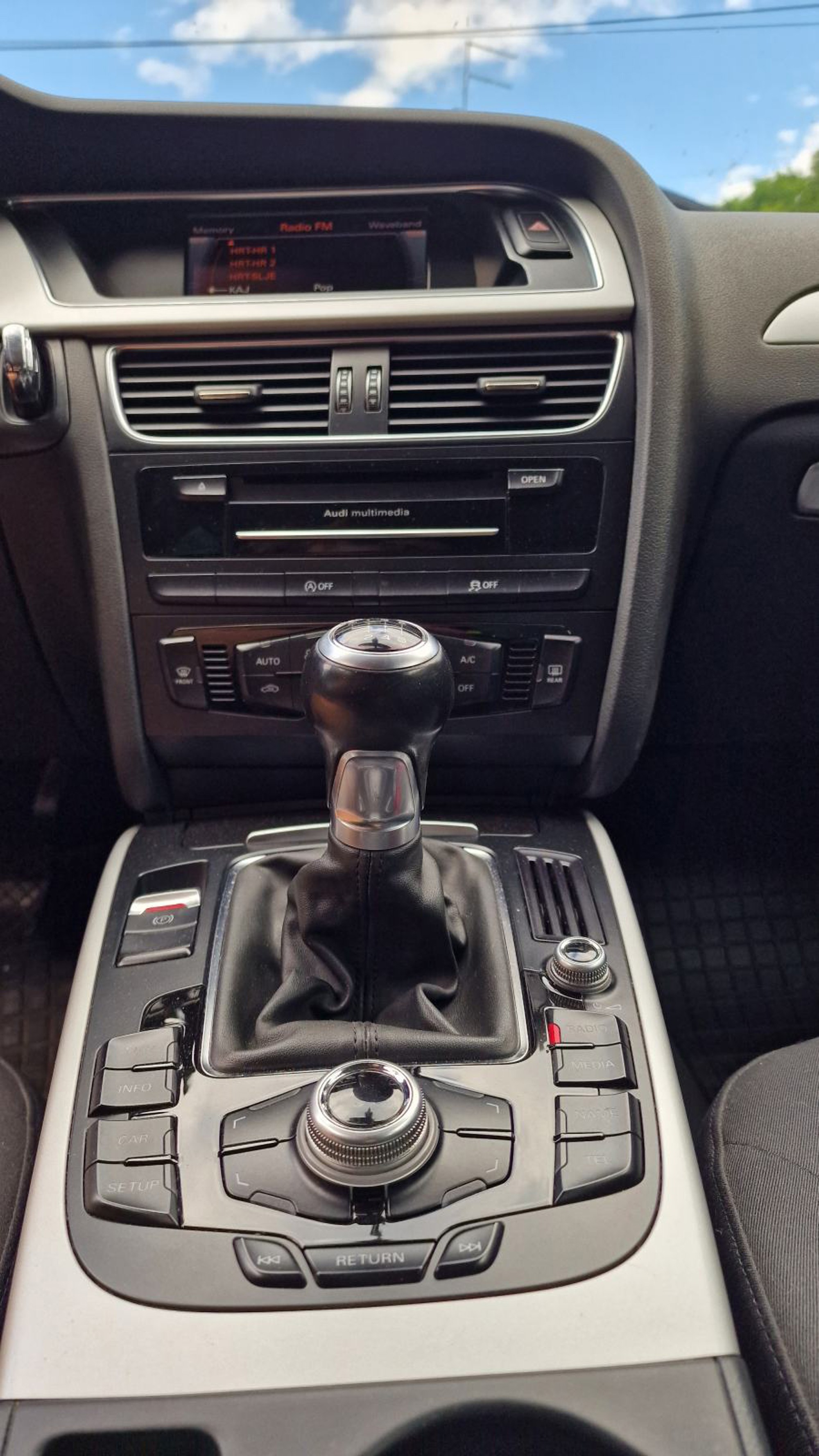 AUDI A4 B8.5 ULTRA 2.0. TDI 2015., bez ulaganja, registracija god dana, fotografija 8