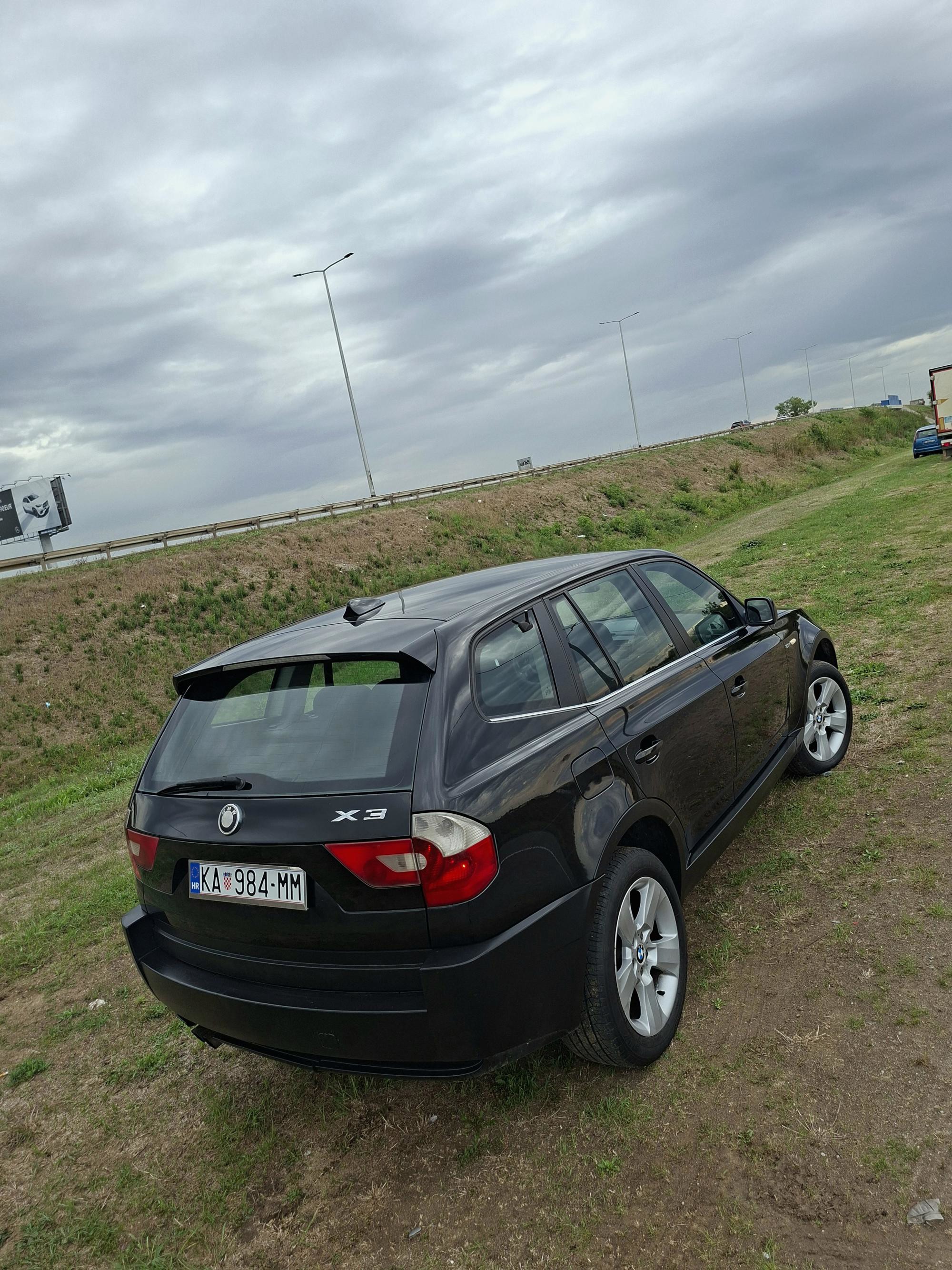 BMW X3 3 0 D 4X4 xdrive - garažiran auto i odlično sačuvan! Super stanje auta!, fotografija 5