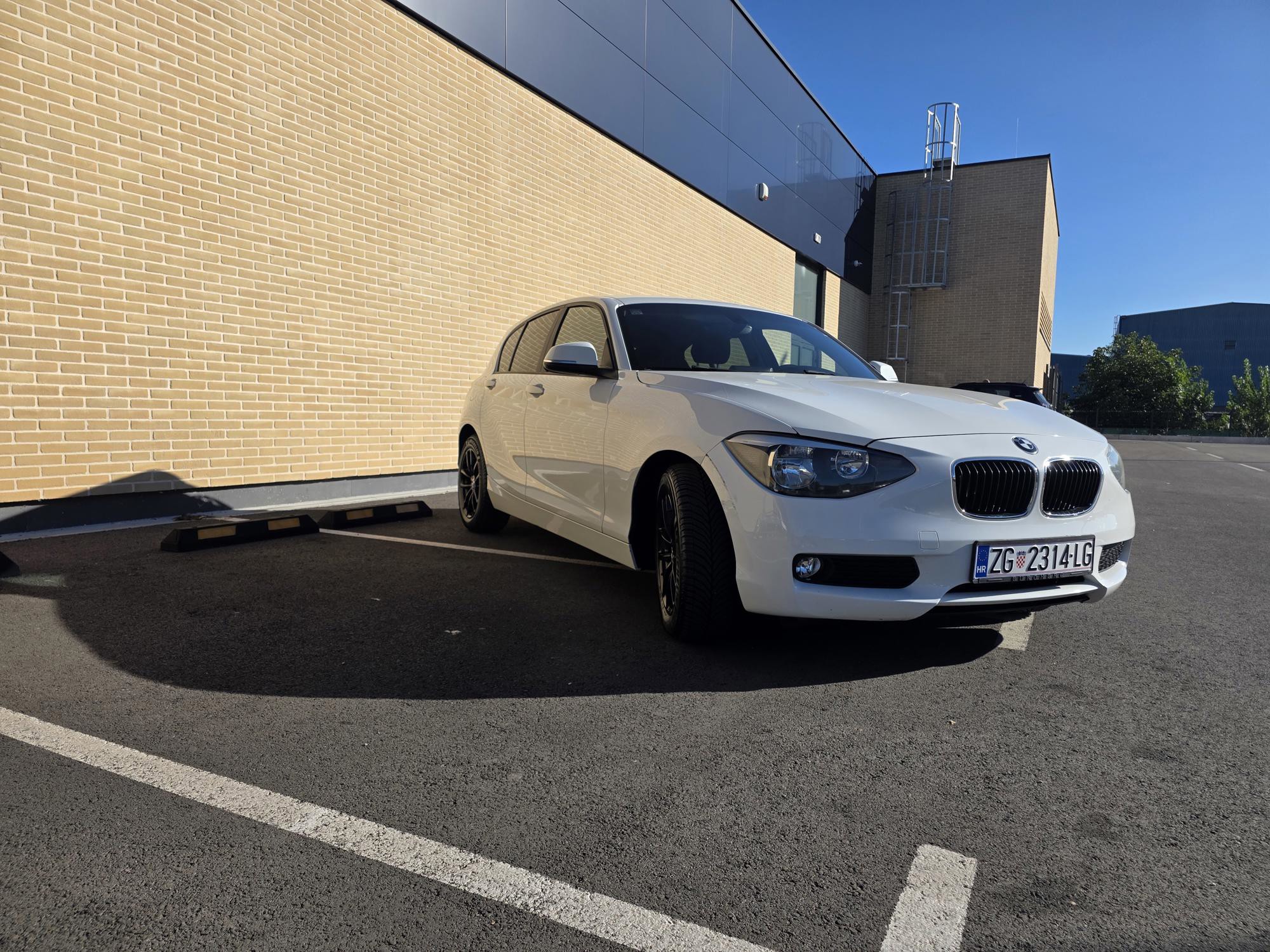 BMW 116d F20 | servisiran Tomić/Roščić | lanac zamijenjen | reg. 02/2027, fotografija 3