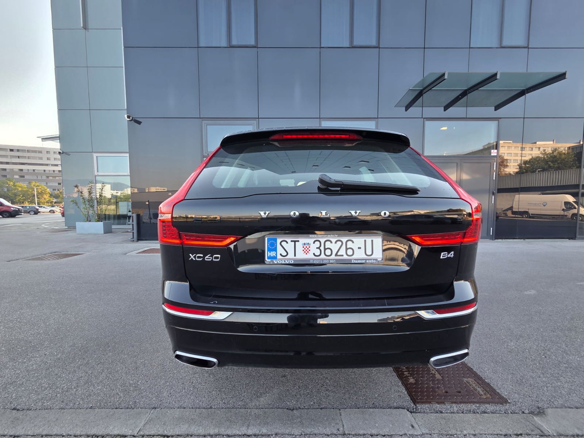 VOLVO XC60, B4, Inscription, 2020. god. - SNIŽENO, HITNO!, fotografija 3