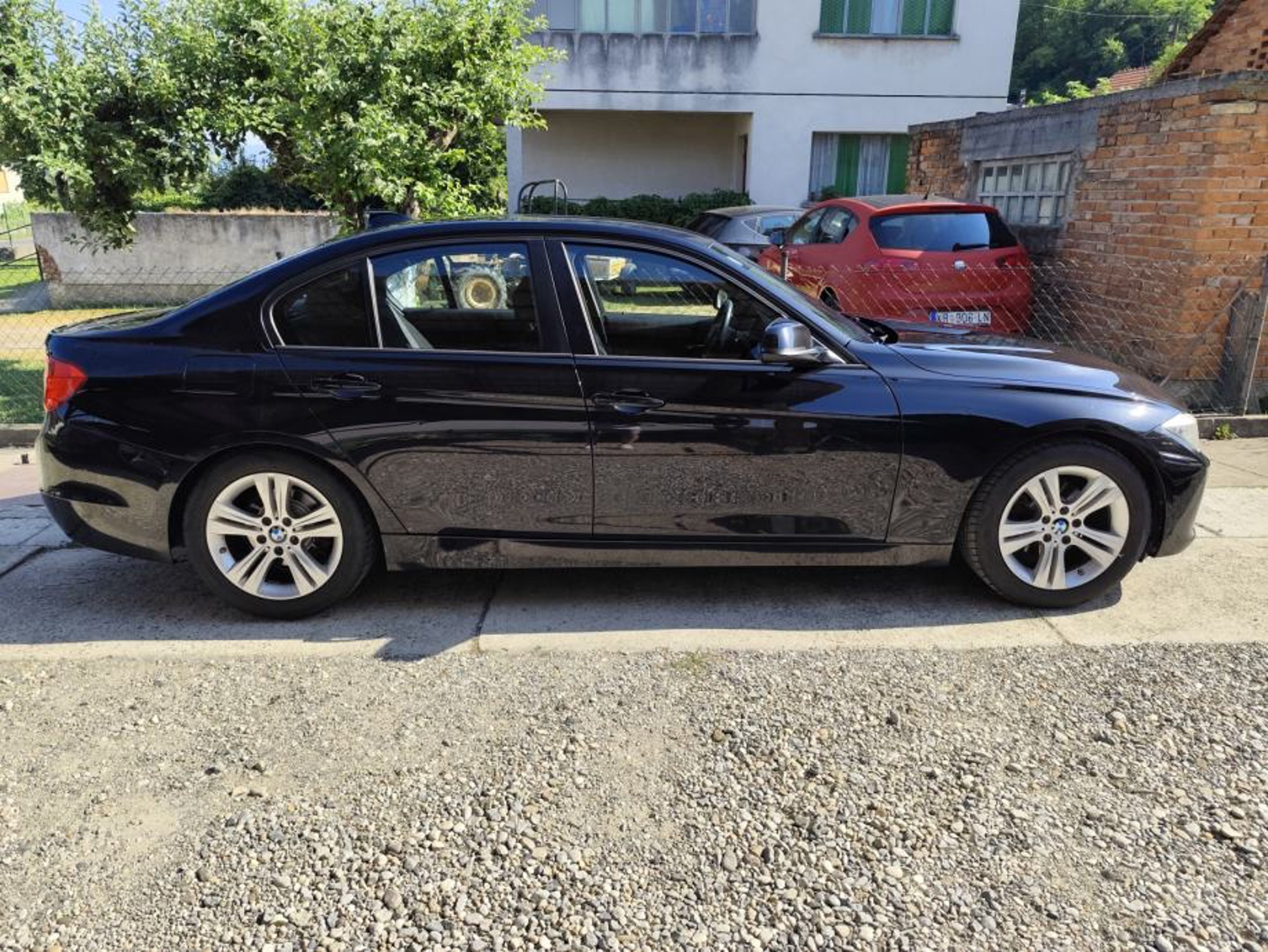 BMW f 30, pogled izvana - slika 2