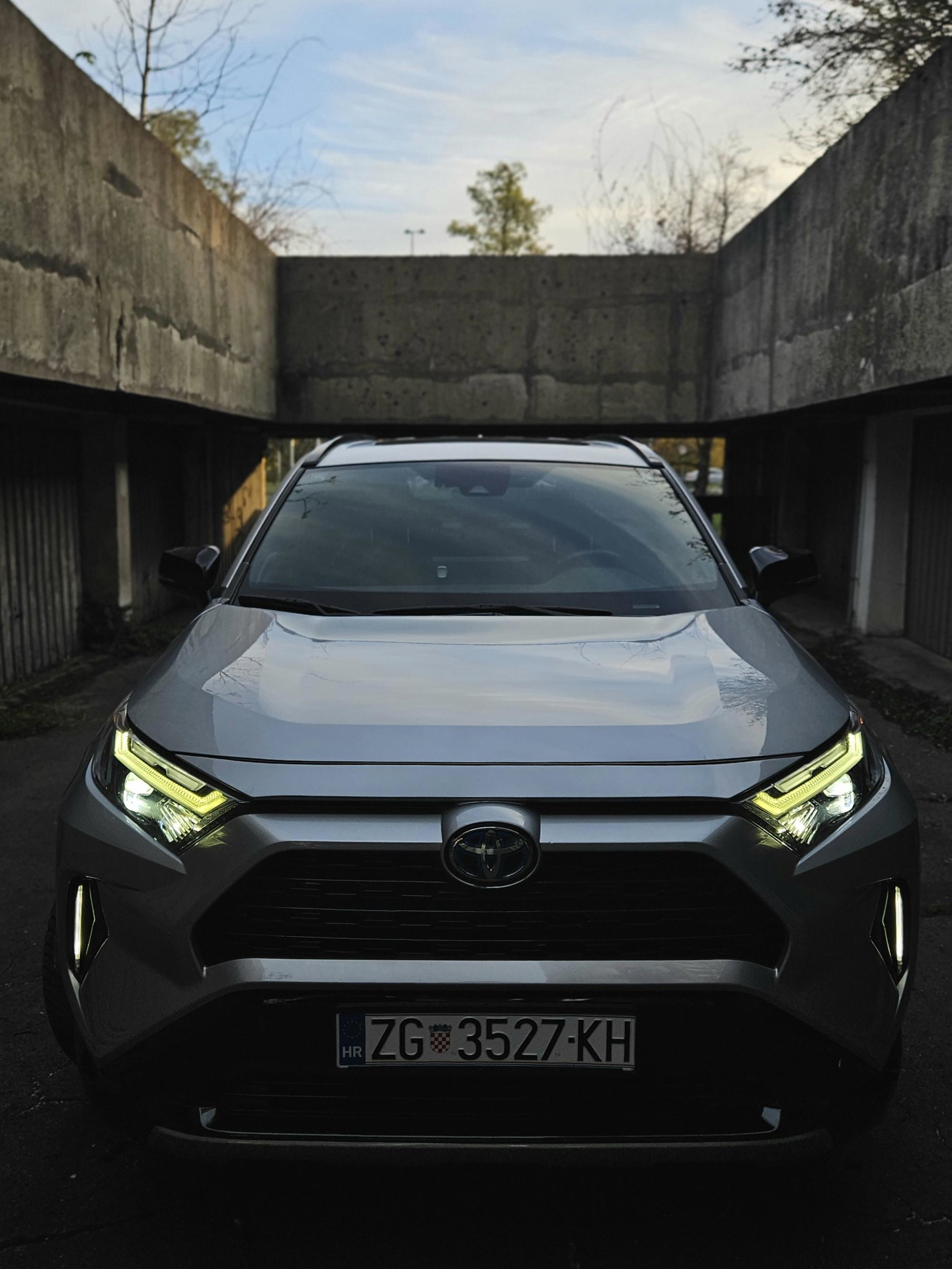 2023 Toyota Rav4 Hibrid 2.5 AWD/4x4, fotografija 8