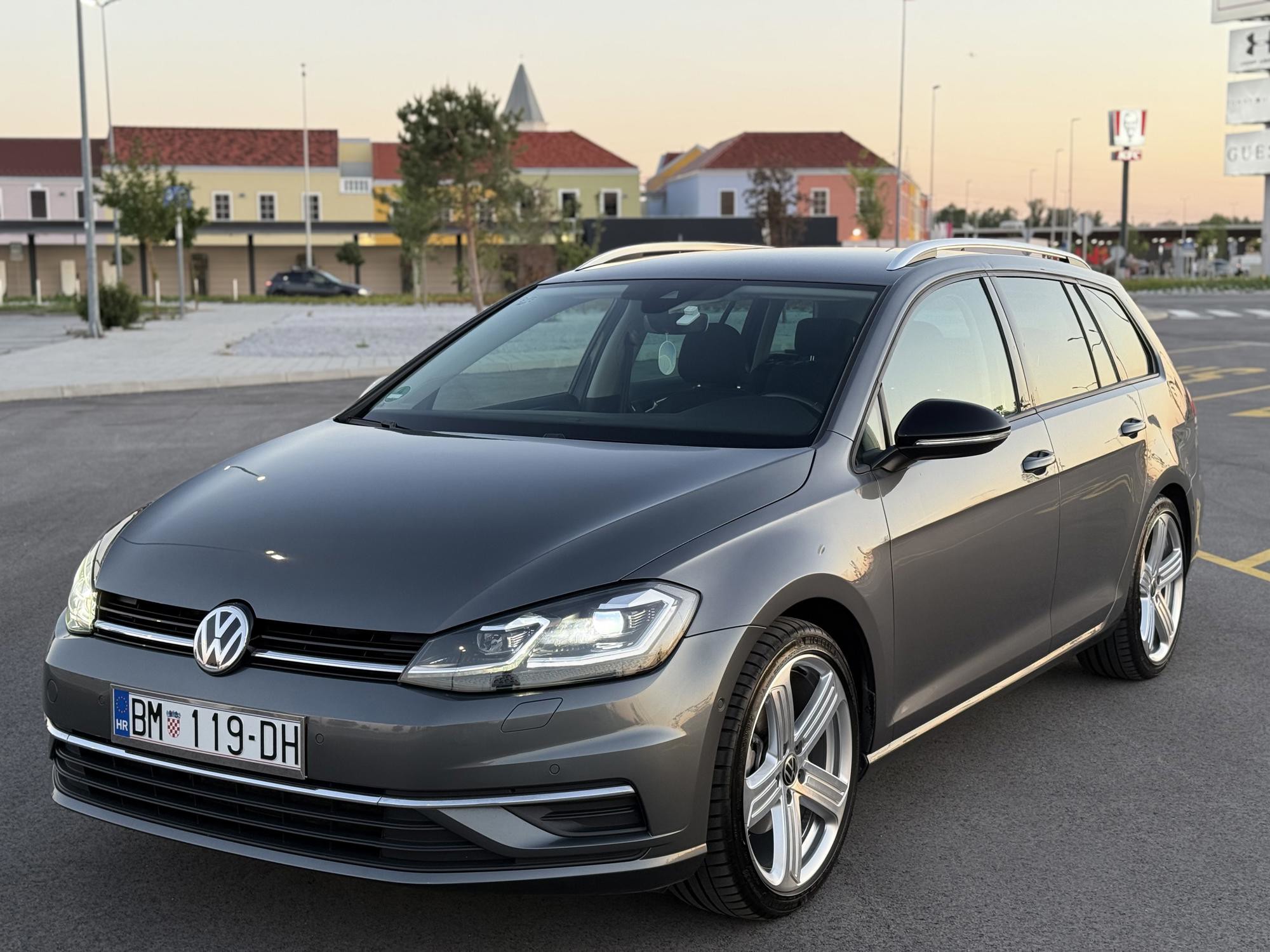 VW Golf 7 Variant 2019. 1.6TDI 85kw DSG *IQ Drive* LED,Virtual,Navi,ACC,Senzori 360’,Kamera,Alu 18”, fotografija 2