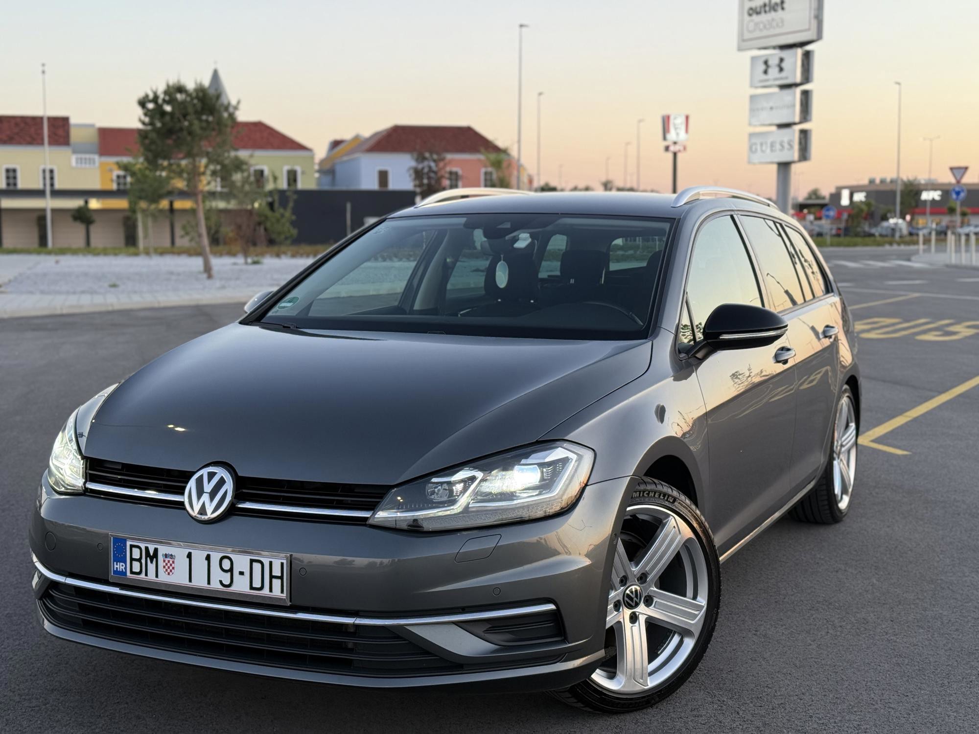 VW Golf 7 Variant 2019. 1.6TDI 85kw DSG *IQ Drive* LED,Virtual,Navi,ACC,Senzori 360’,Kamera,Alu 18”, fotografija 1