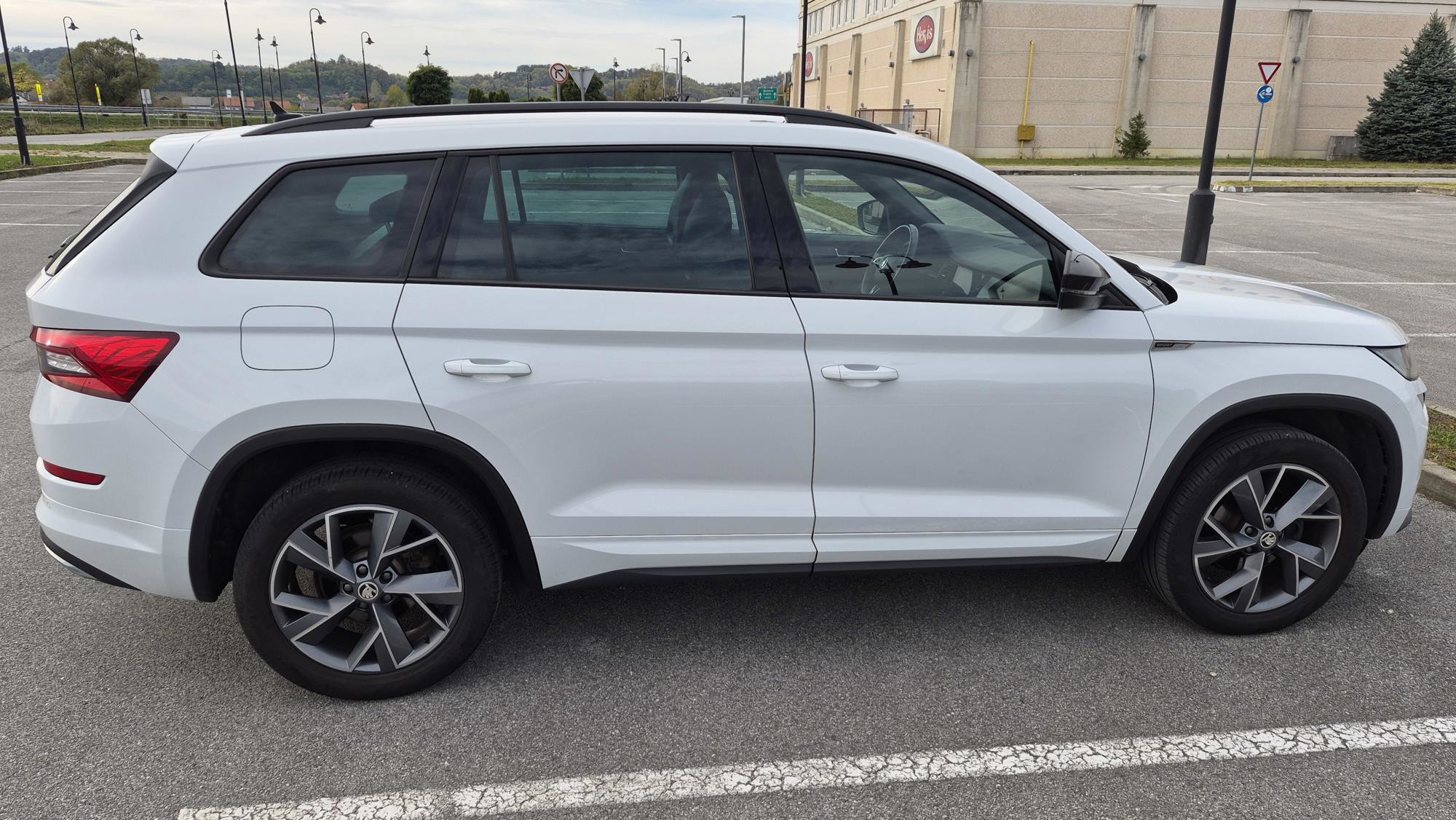 ŠKODA KODIAQ SPORTLINE 1.5 TSI ACT, 2020.G., LED, VIRTUAL, CAM, fotografija 4