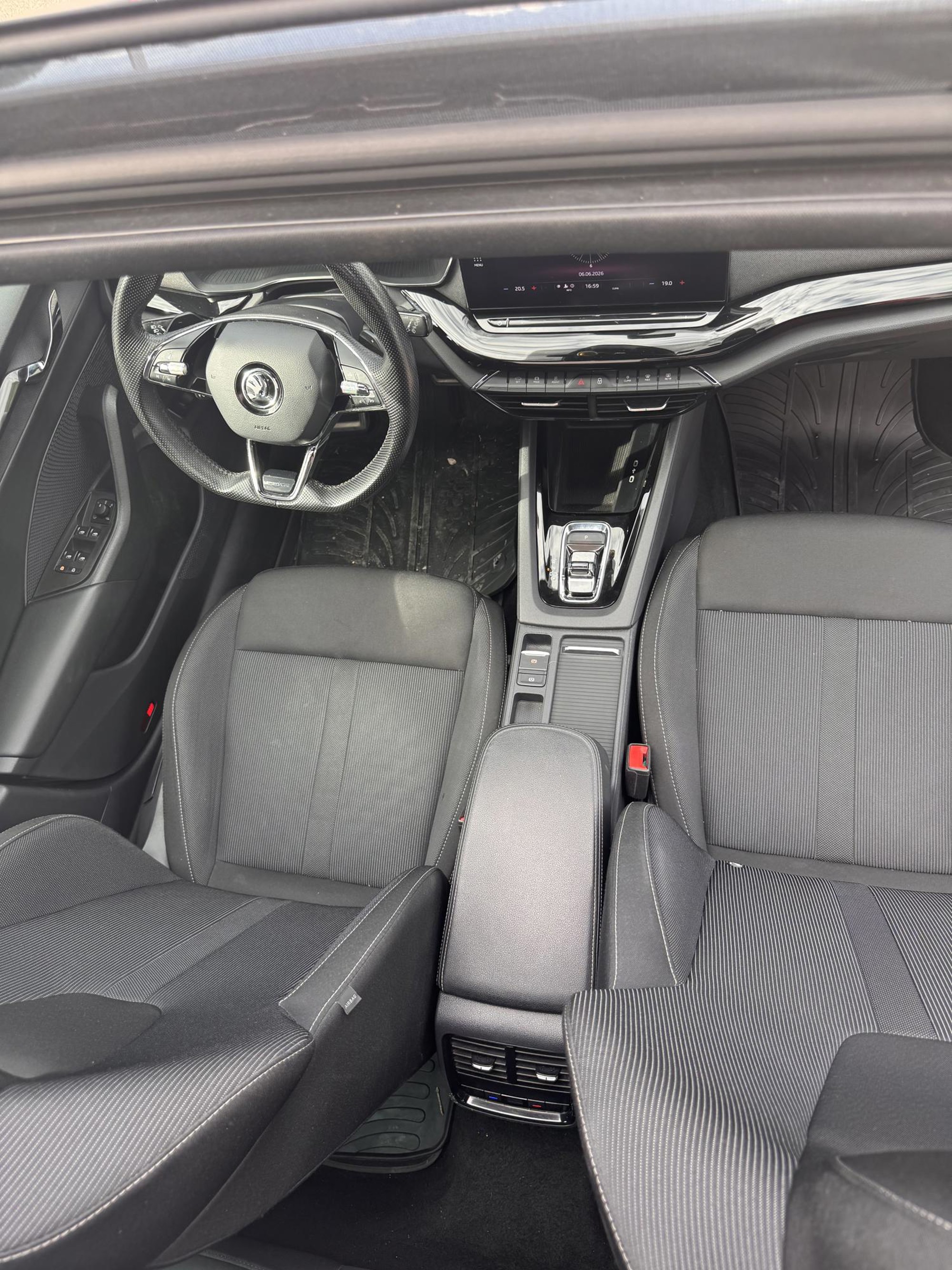 ŠKODA OCTAVIA SPORTLINE 2.0 TDI – ODLIČNO OČUVANA, fotografija 7
