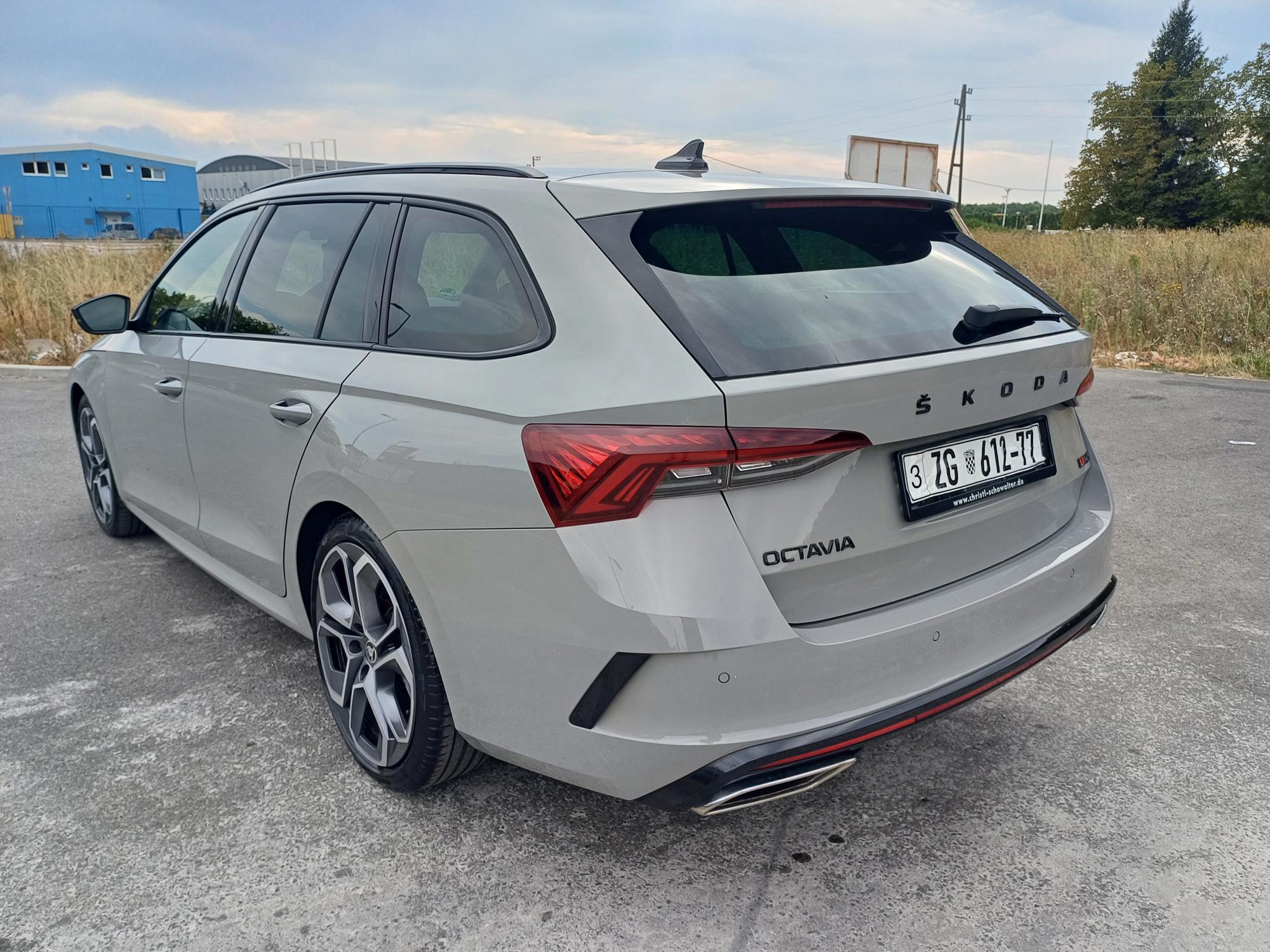 SKODA OCTAVIA RS, fotografija 3