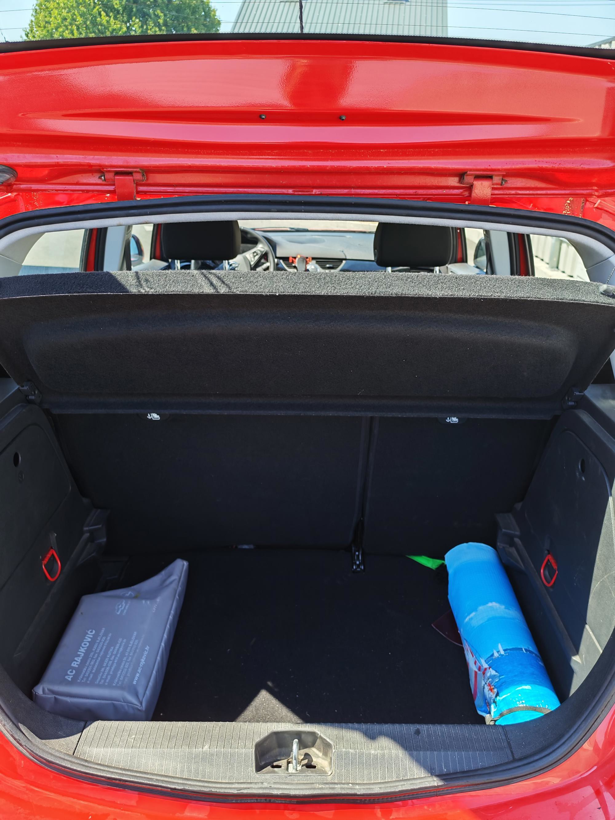 Prodajem Opel Corsu, 2019.g., 1.4 benzin, 90 KS, fotografija 4