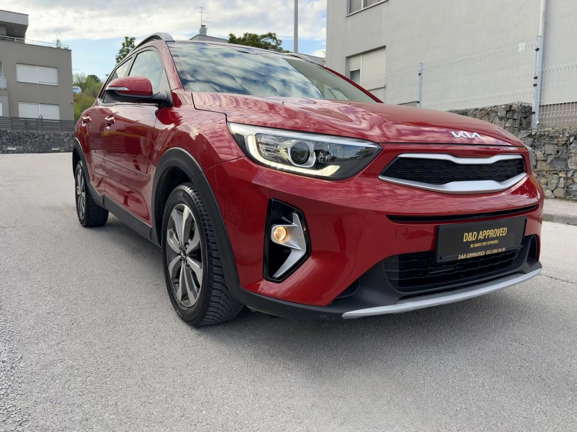 Kia Stonic 1.0 T-GDi, 100ks, 2022g, JAMSTVO 12mj, HR AUTO, NAVIGACIJA, MF VOLAN, HILL HOLD, LED, .., fotografija 3