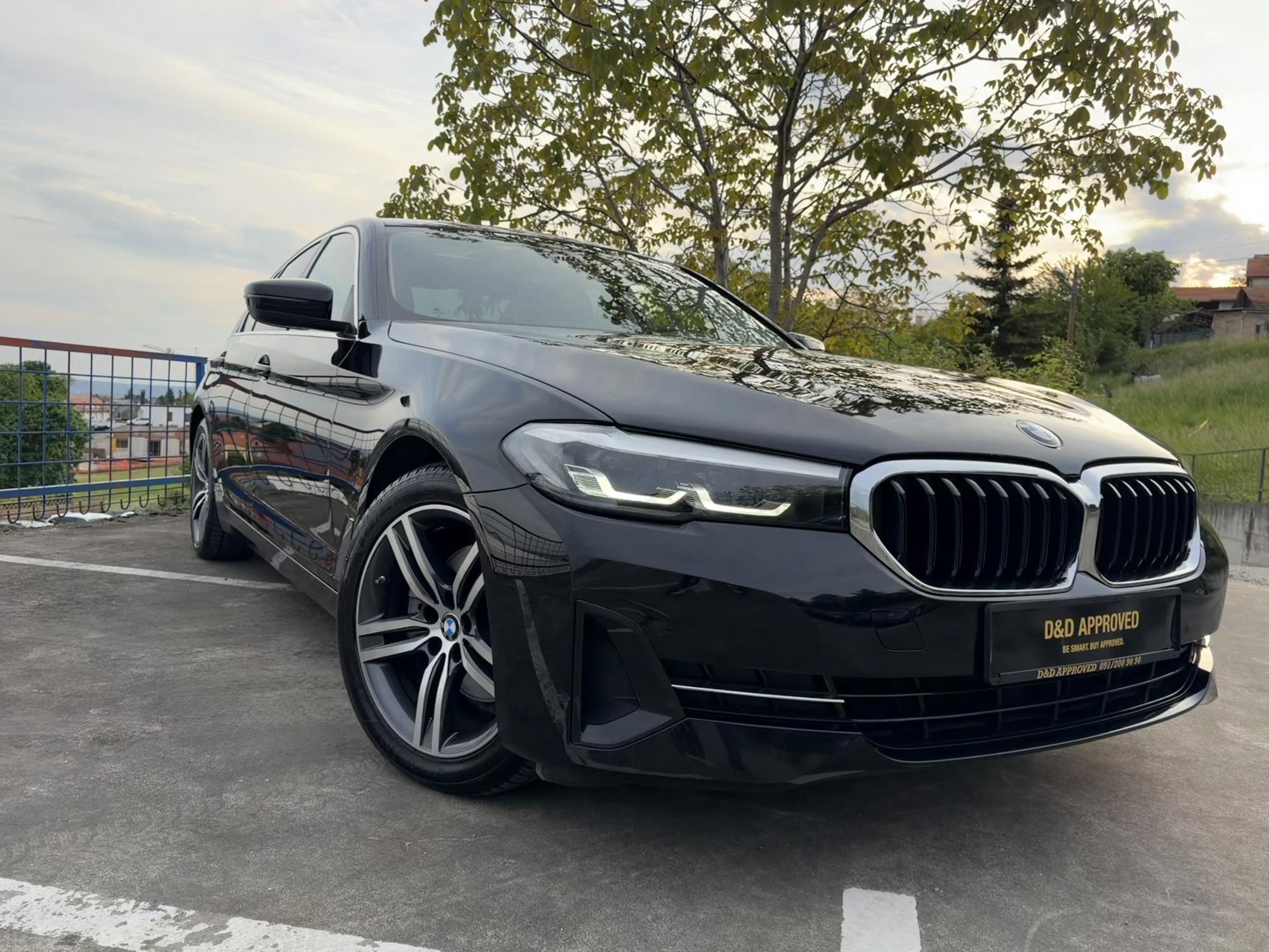 BMW serija 5 SPORT XD(4x4), 520d automatik,HR AUTO, MODEL 2023g, KOŽA, VIRTUAL, NAVI, LED,MF VOLAN., fotografija 3