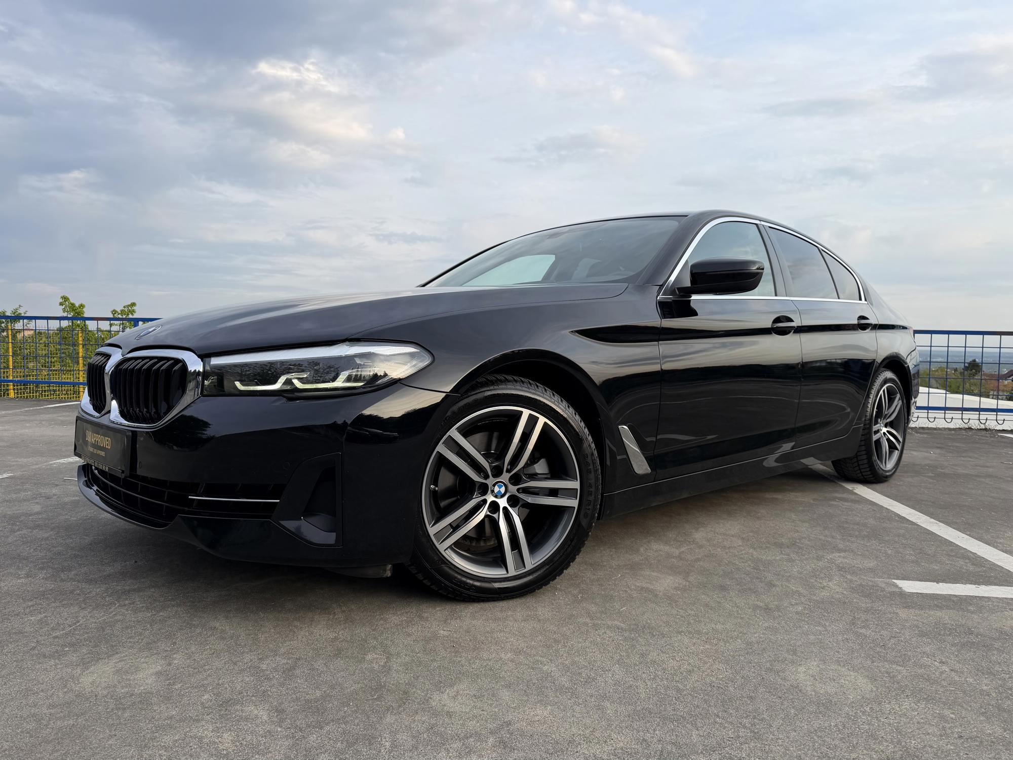BMW serija 5 SPORT XD(4x4), 520d automatik,HR AUTO, MODEL 2023g, KOŽA, VIRTUAL, NAVI, LED,MF VOLAN,, fotografija 1
