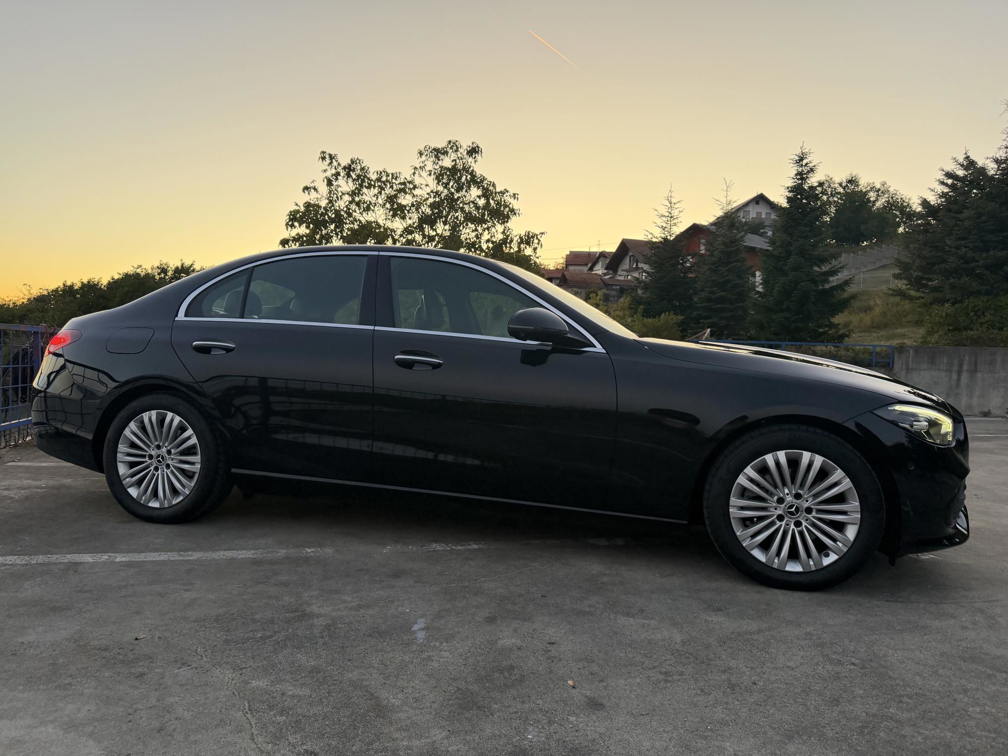 Mercedes-Benz Cklasa 220 automatik, MODEL 2024.g, 200ks, FULL BUSINESS, JAMSTVO 12mj,HR AUTO.., pogled izvana - slika 4