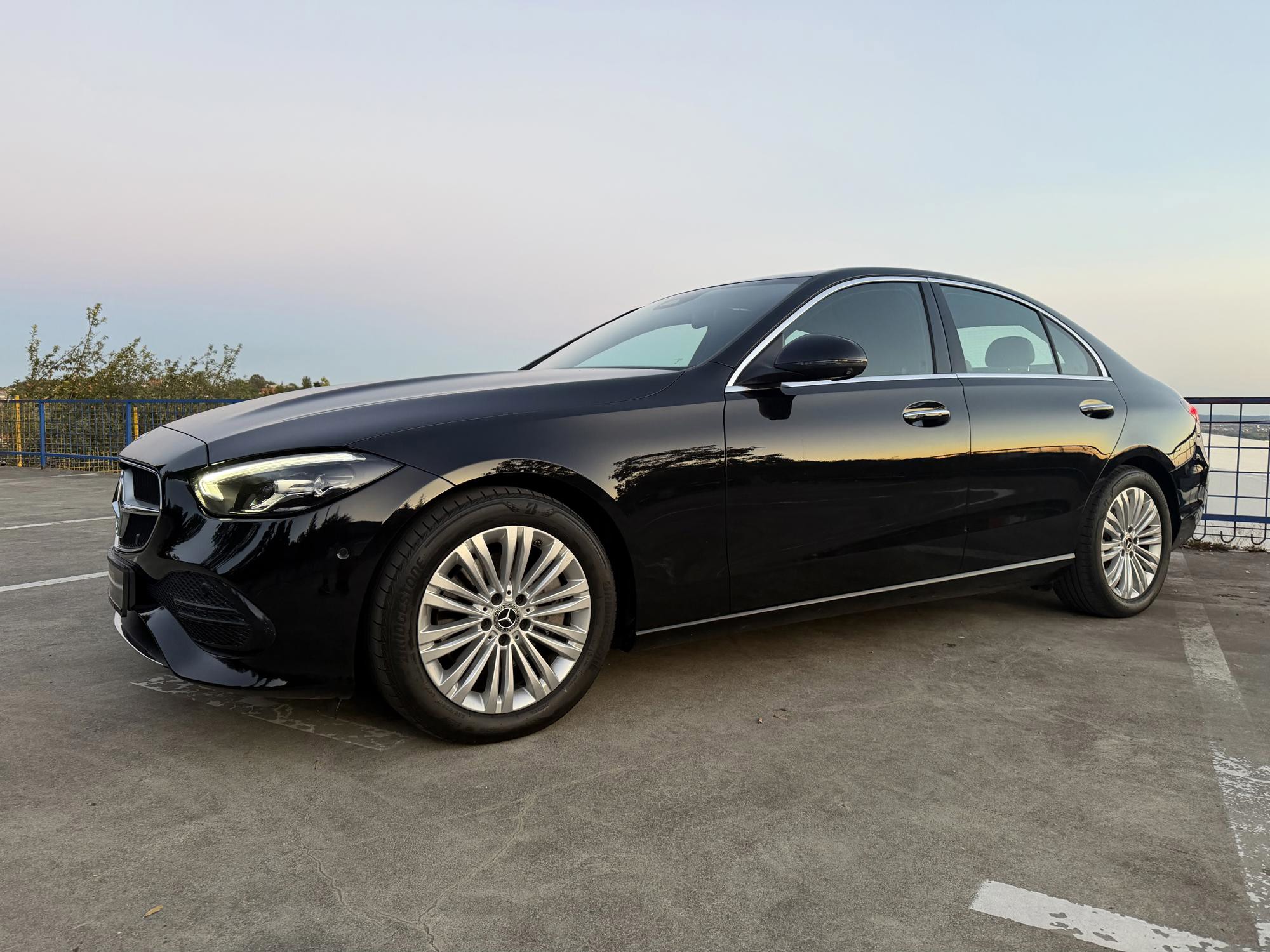 Mercedes-Benz Cklasa 220 automatik, MODEL 2024.g, 200ks, FULL BUSINESS, JAMSTVO 12mj,HR AUTO.., fotografija 2
