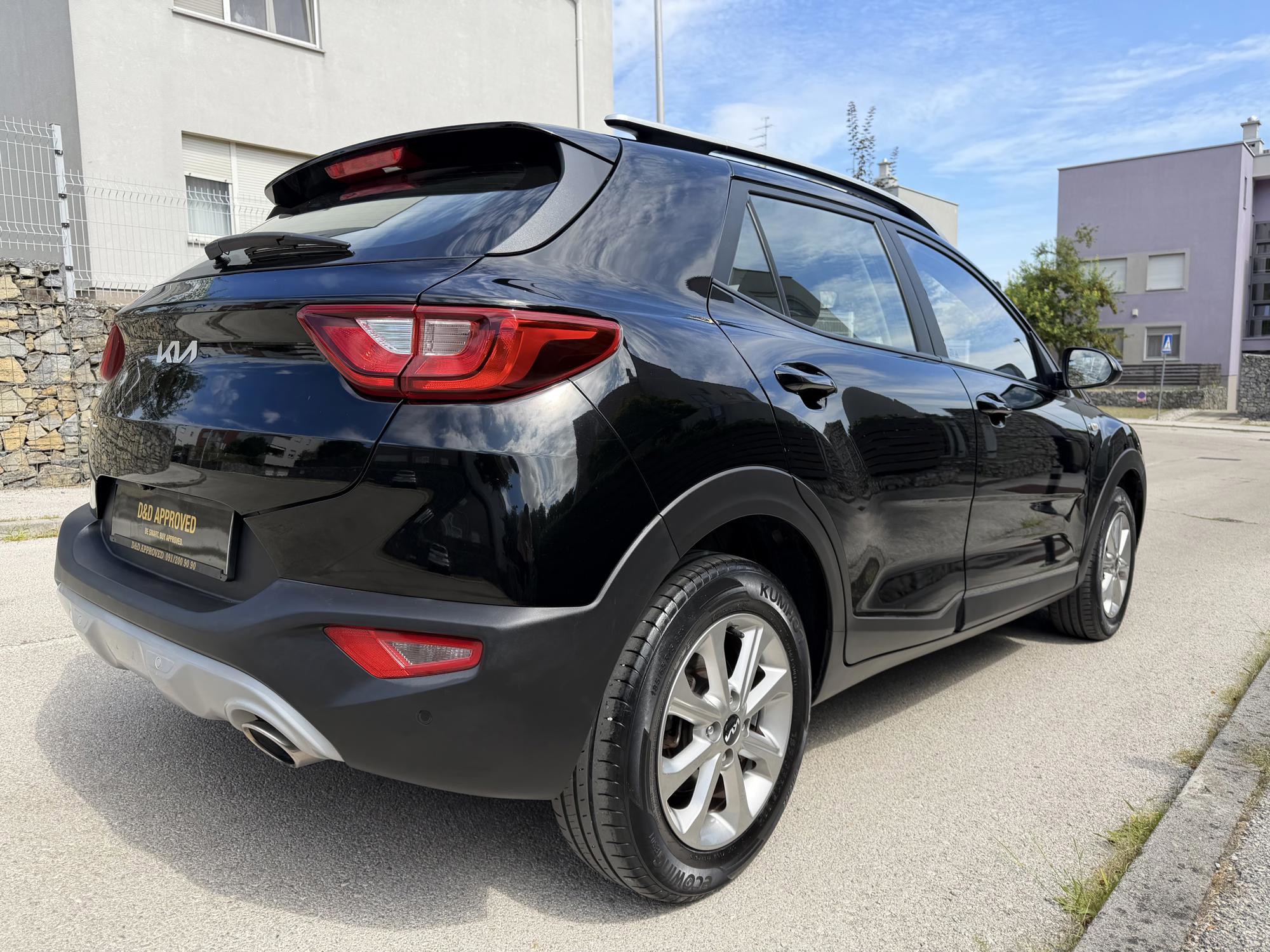 Kia Stonic 1.2,4 cilindra! MODEL 2022g, JAMSTVO 12mj, NAVIGACIJA, MF VOLAN,HILL HOLD, BOARD COMP,itd, fotografija 3