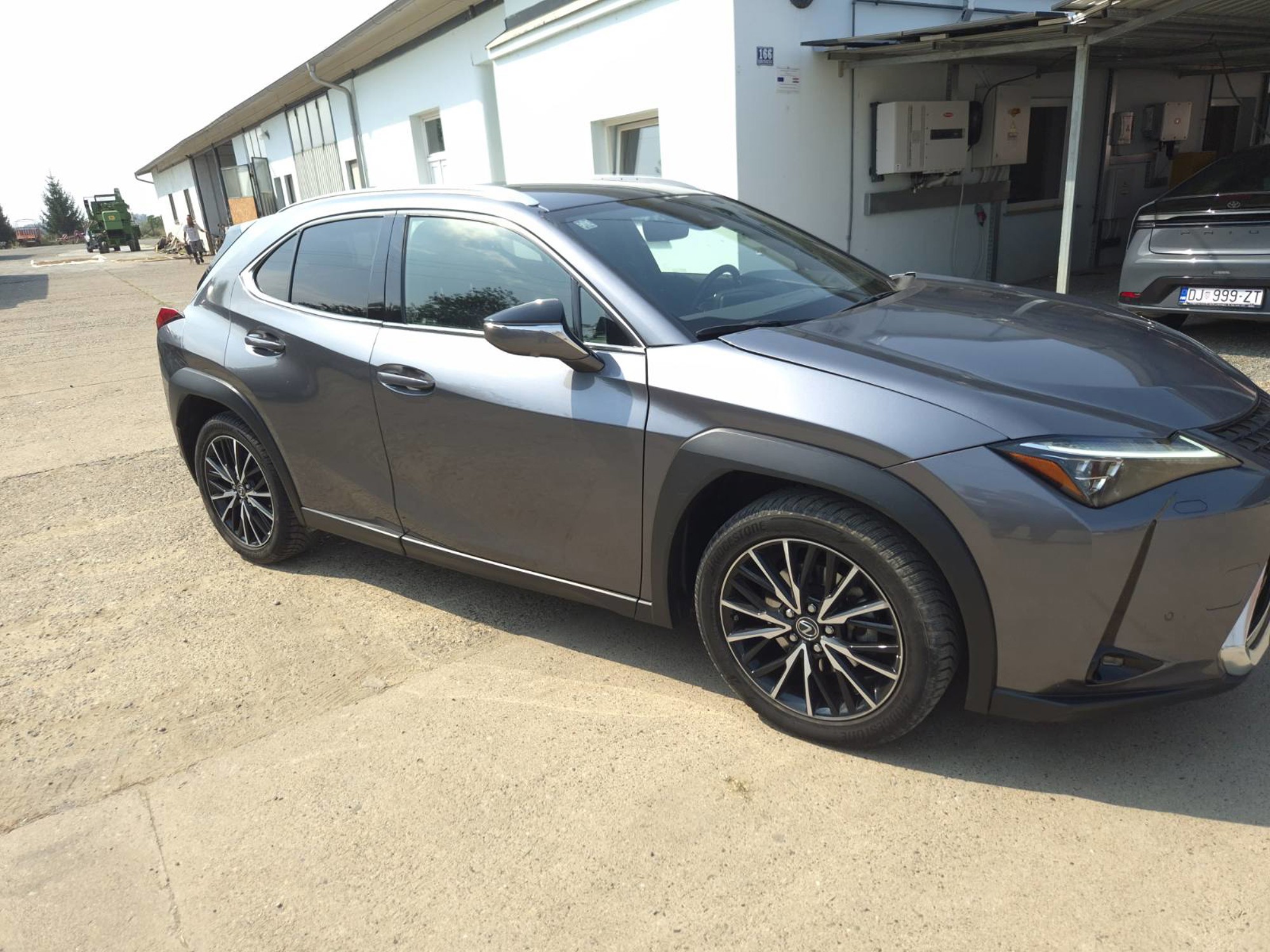 Lexus UX250H ***NOVA CIJENA***, fotografija 3