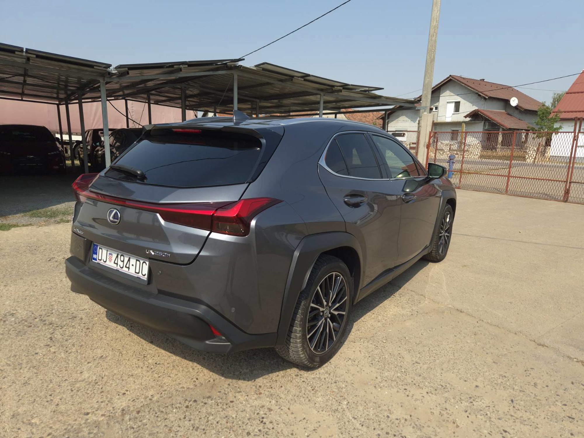 Lexus UX250H ***NOVA CIJENA***, fotografija 4