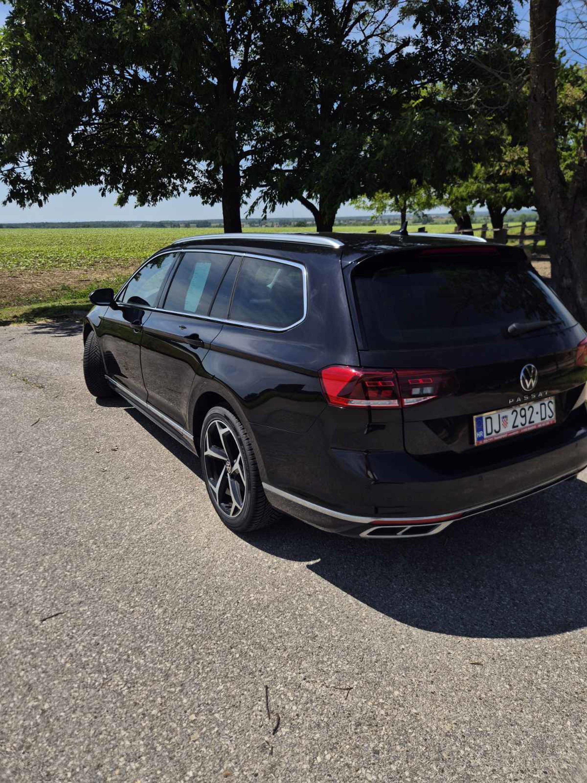 W PASSAT VARIANT 2,0 TDI DSG R-LINE, fotografija 4