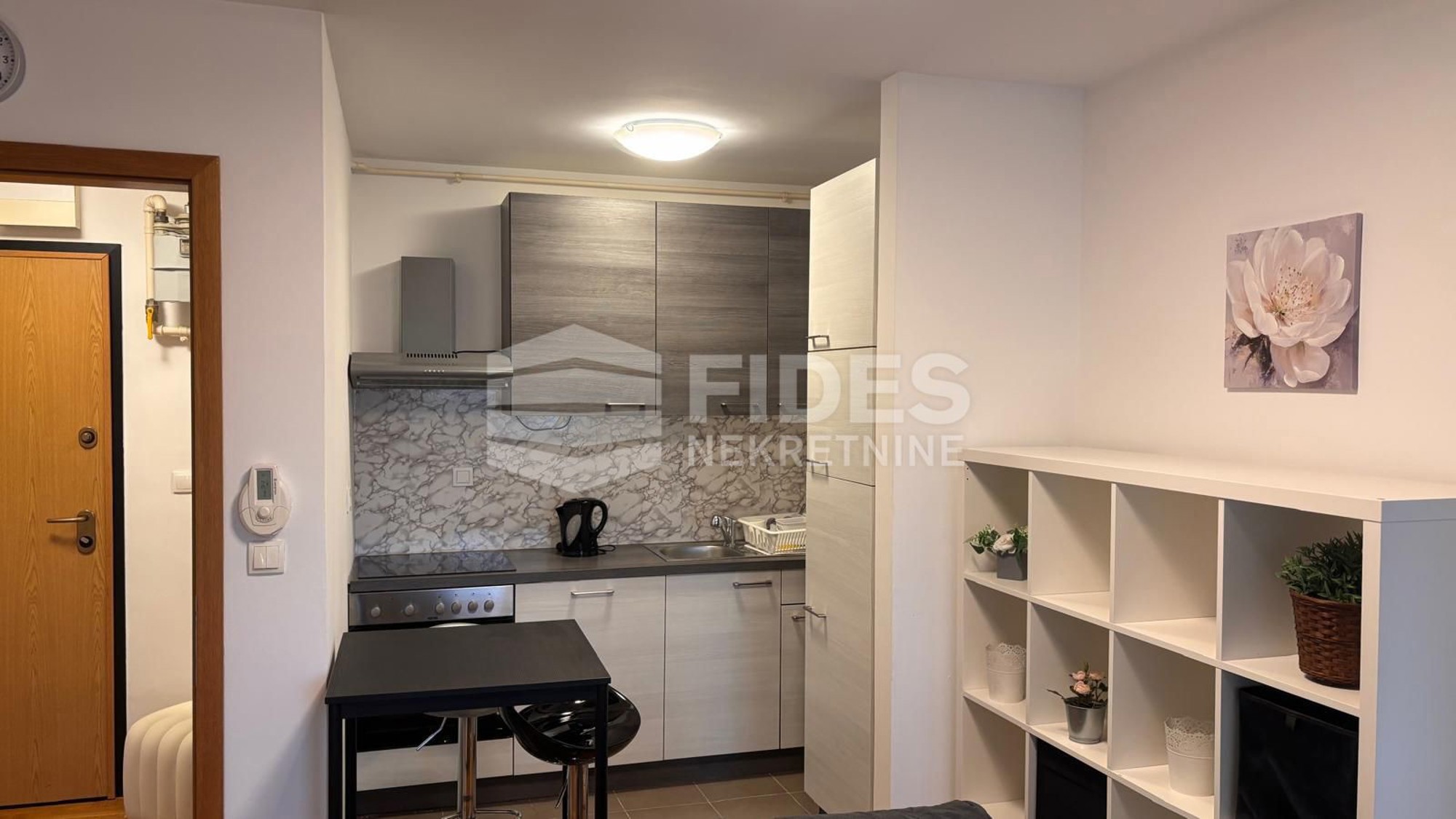 ŠPANSKO,40 M2,NOGRADNJA,NAJAM 650 EURA,NISKE REŽIJE — slika 1