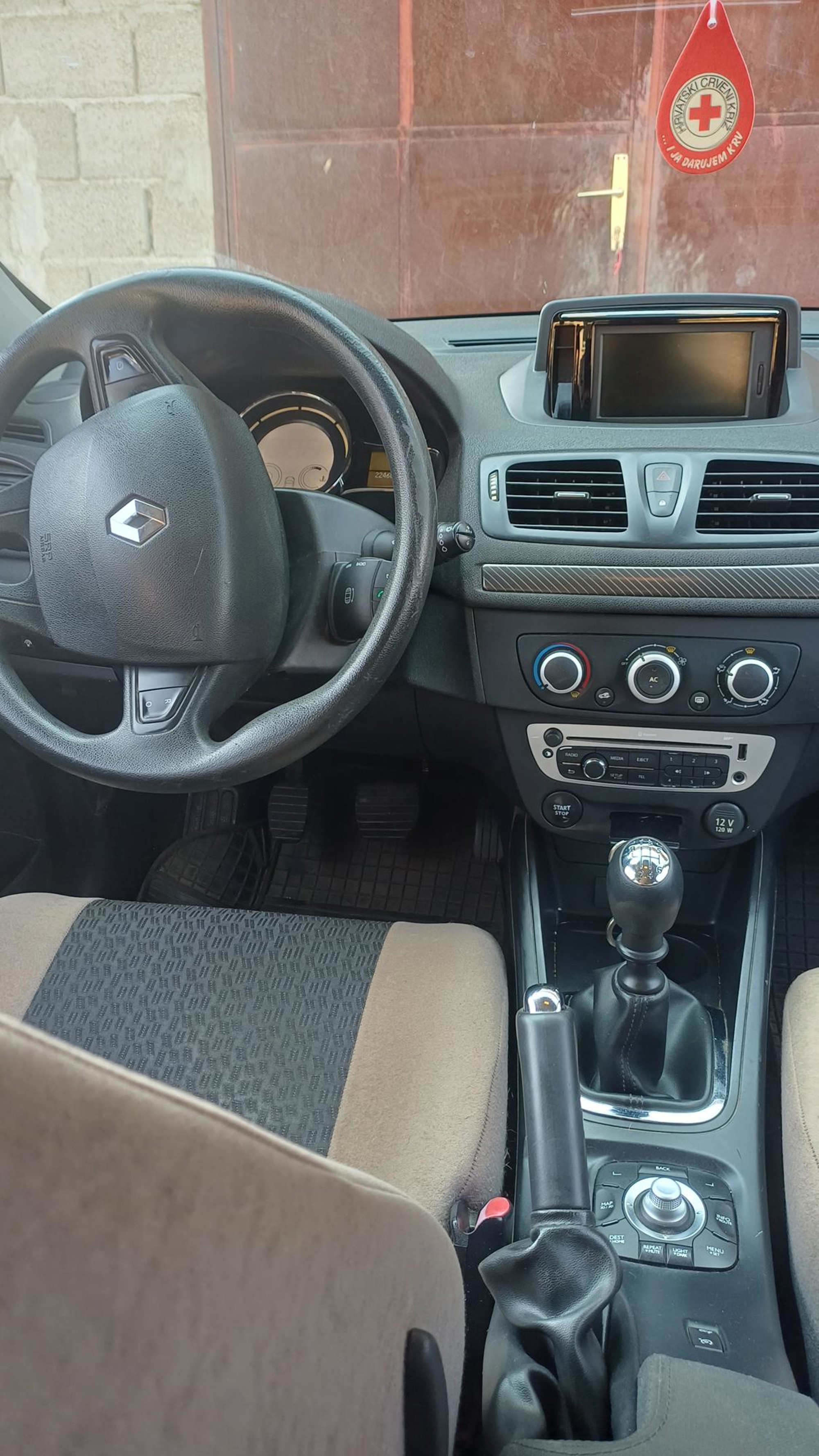 Renault Megane Grandtour 1,5 dCi registriran godinu dana, fotografija 8