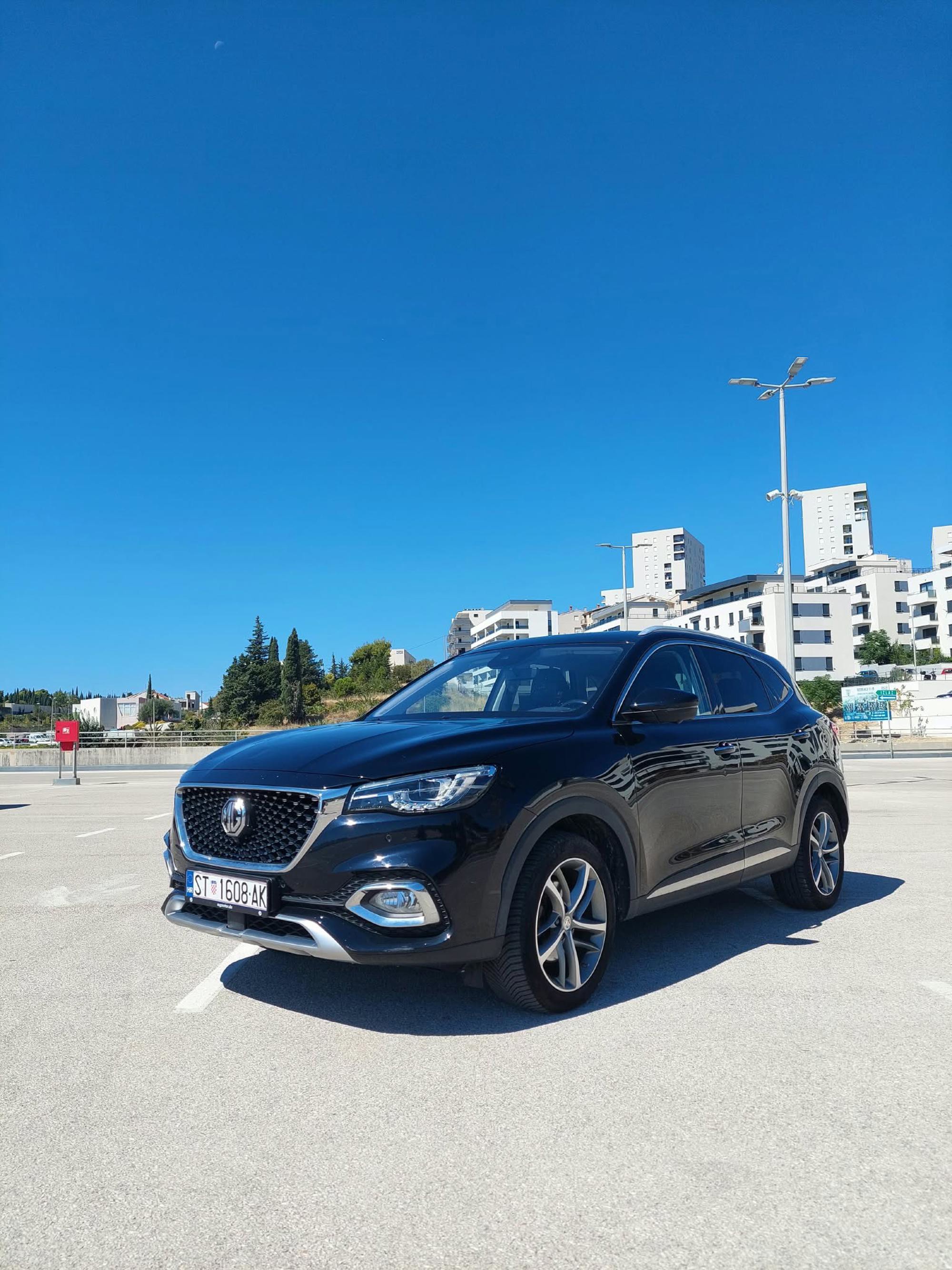 MG EHS PHEV LUXURY 257 KS / 2022. / 86.700 KM, fotografija 3