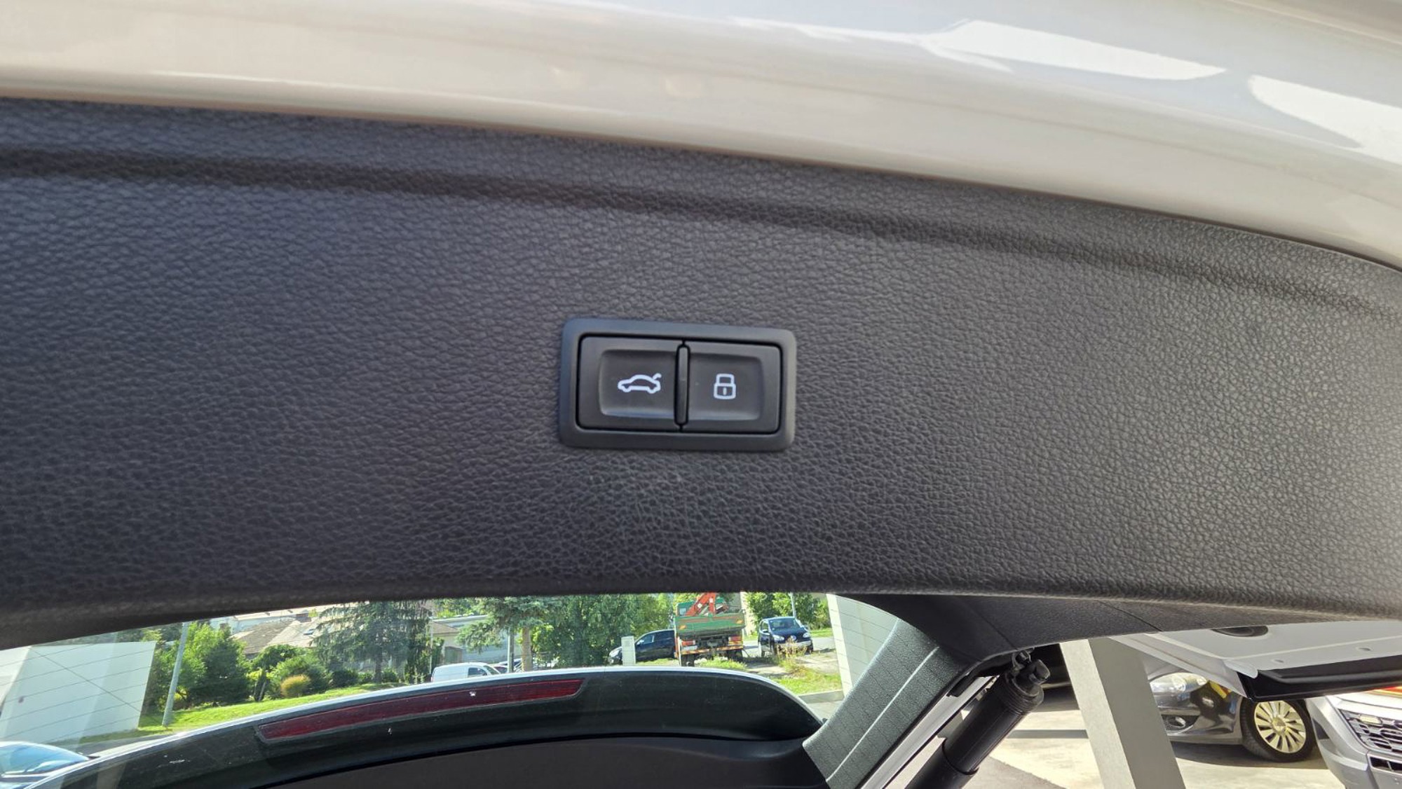 Audi Q5 2.0 TDI 110kw • Virtual Cockpit • 360° Kamera • LED, fotografija 16