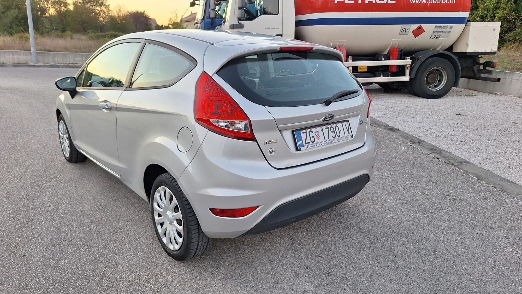 FORD FIESTA 1.6TDCI 2009.GOD REG. 1 GOD KLIMA, fotografija 2