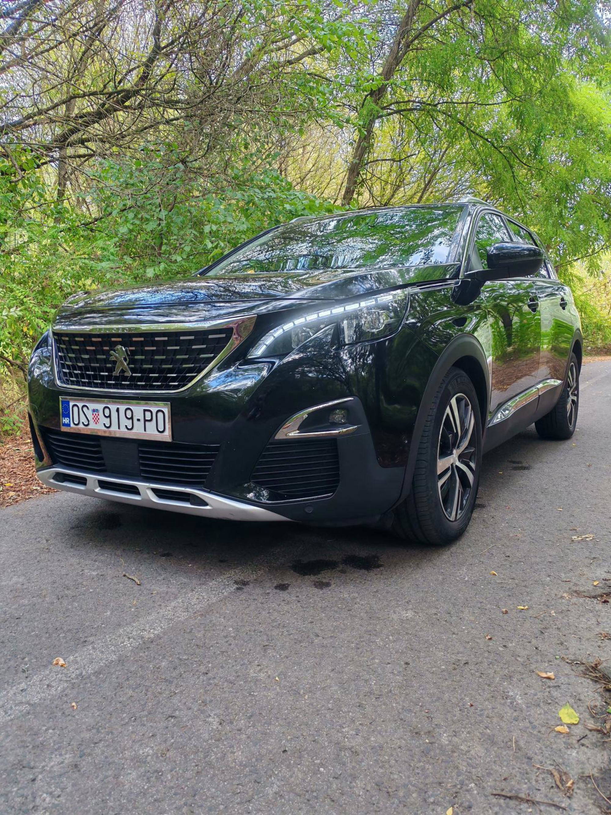 Peugeot 5008 2.0 HDI 110kW - top oprema - registriran godinu dana, fotografija 3