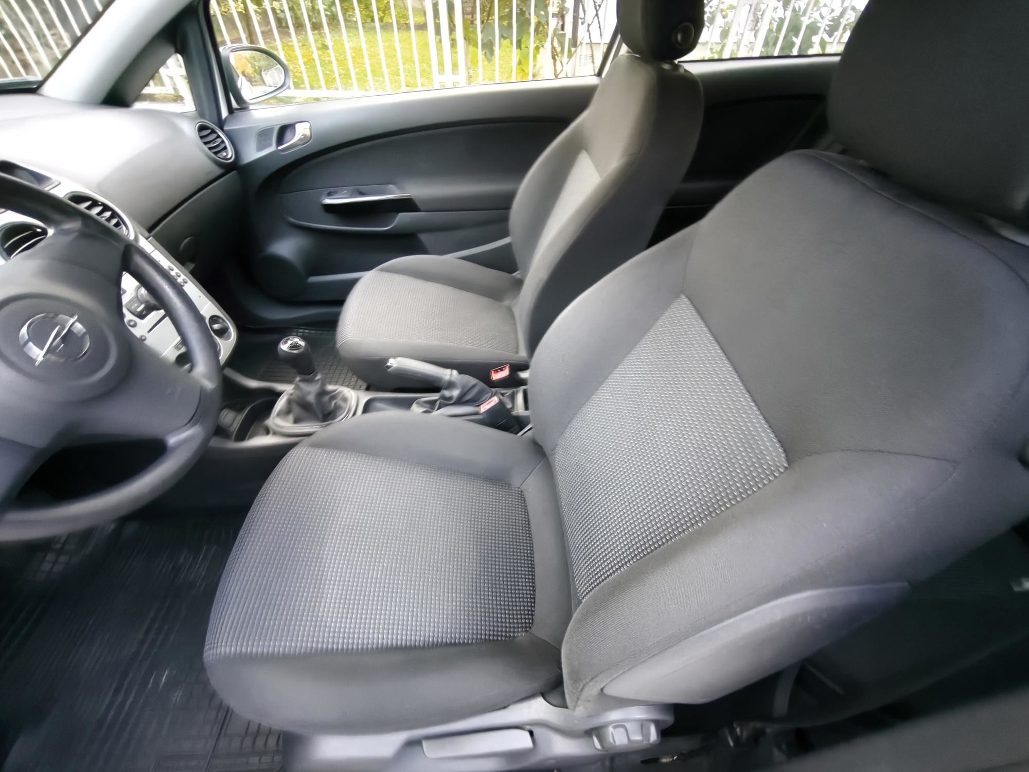 Opel Corsa 1,2 Benzin, fotografija 11
