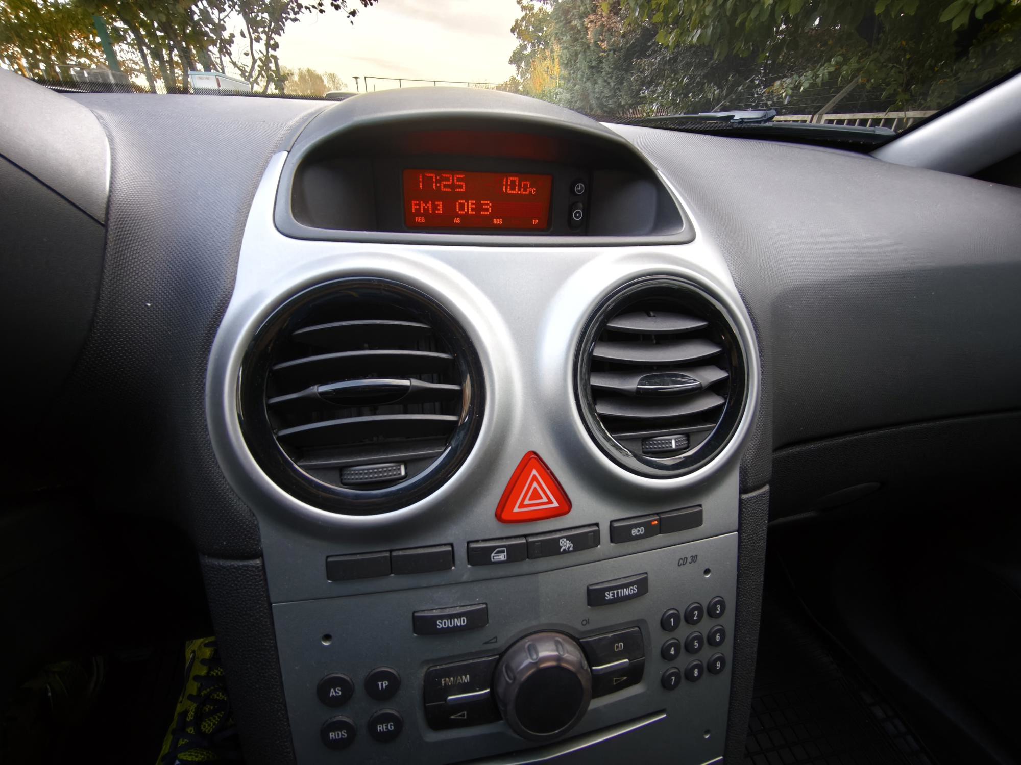 Opel Corsa 1,2 Benzin, fotografija 17