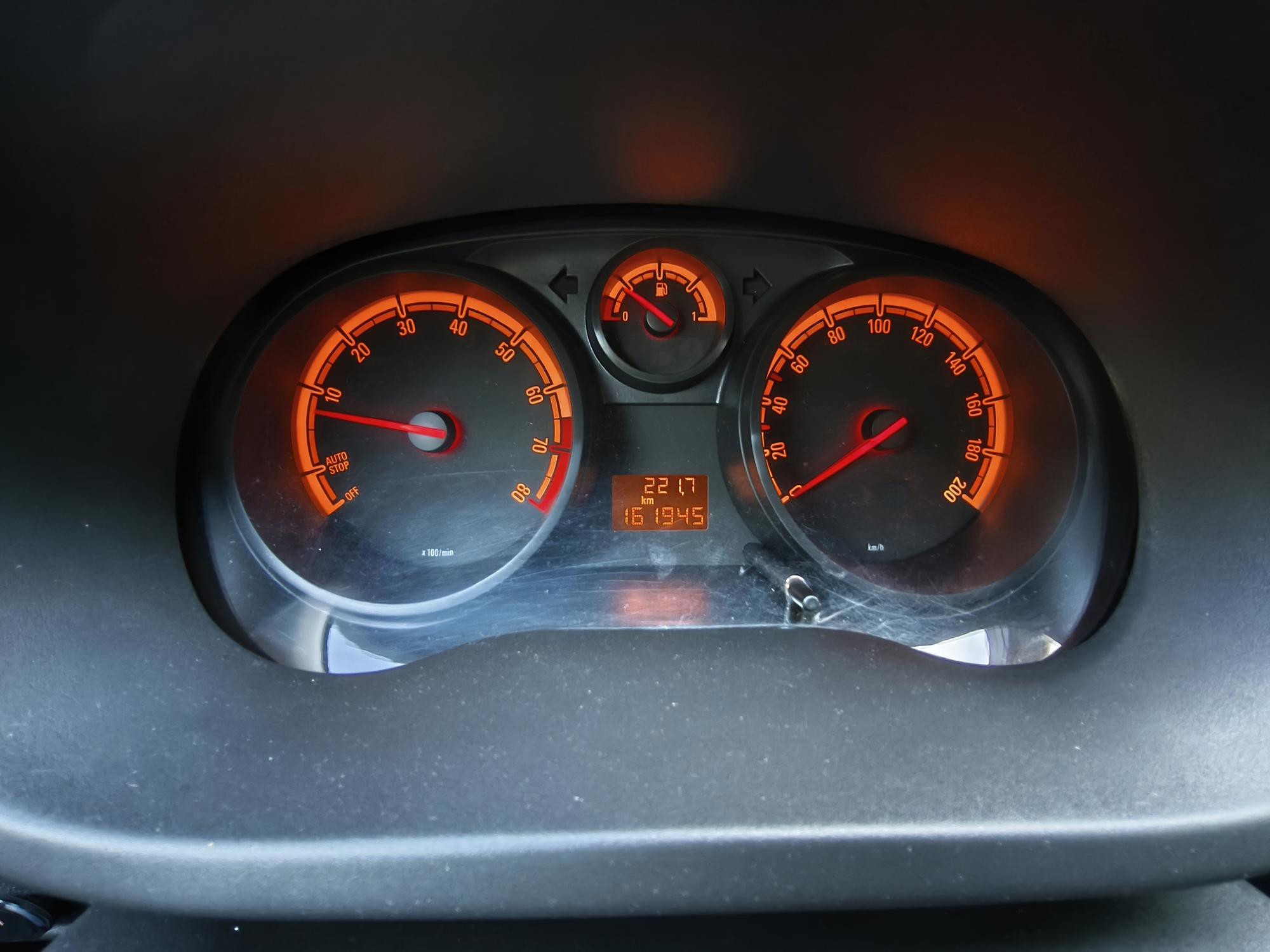 Opel Corsa 1,2 Benzin, fotografija 15