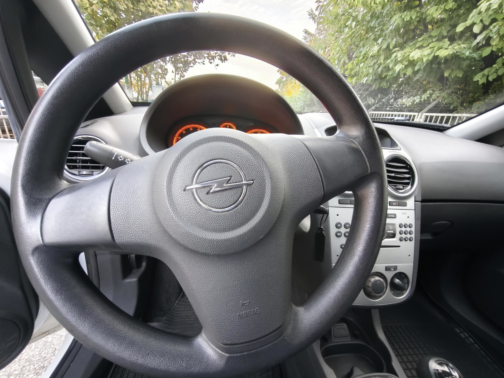Opel Corsa 1,2 Benzin, fotografija 14