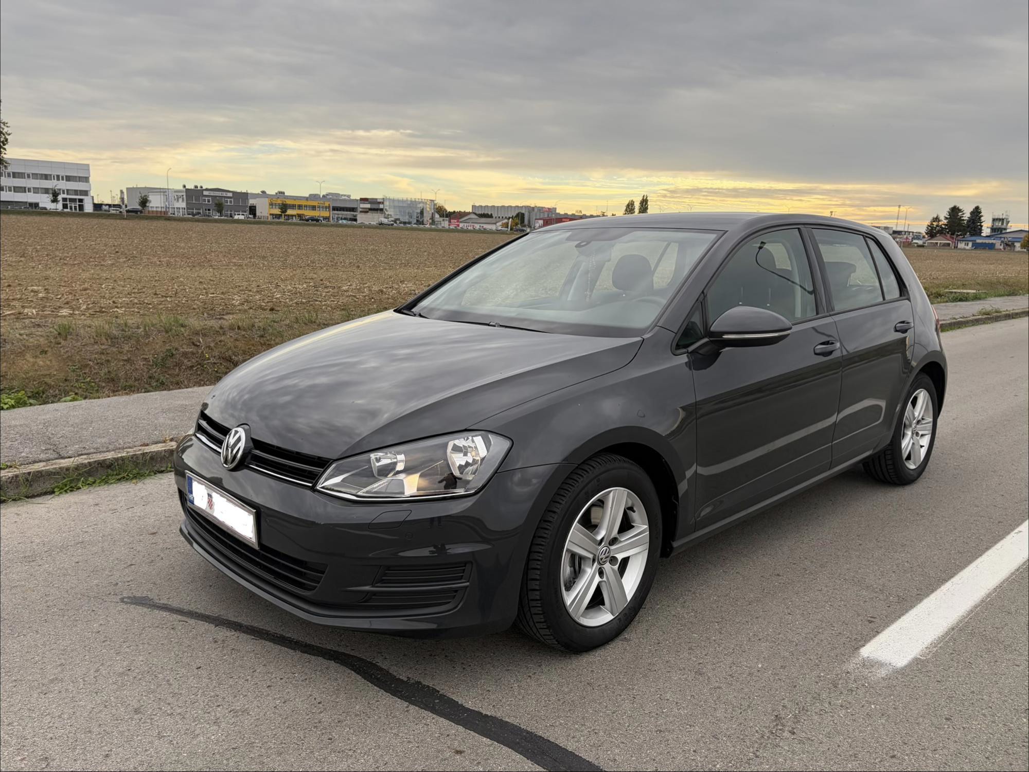 VW GOLF VII 2.0 TDI •NAVI•ALU FELGE 16”•SERVISNA KNJIGA•GRIJANJE SJEDALA•, fotografija 2